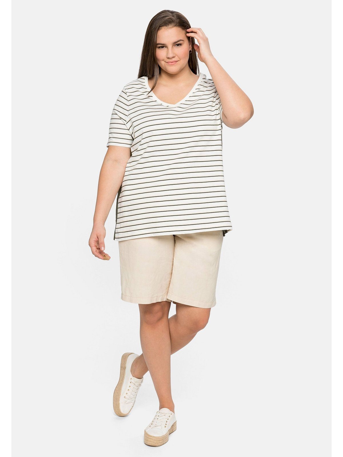 Sheego T-Shirt Große Größen mit weichem V-Ausschnitt, aus Jersey