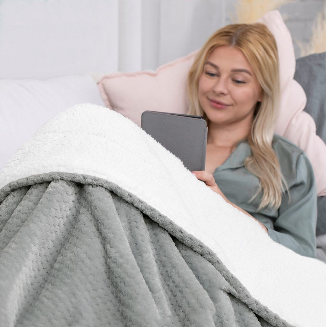 Wohndecke Kuscheldecke zarte Steppung Lammfelloptik, texpot günstig online kaufen