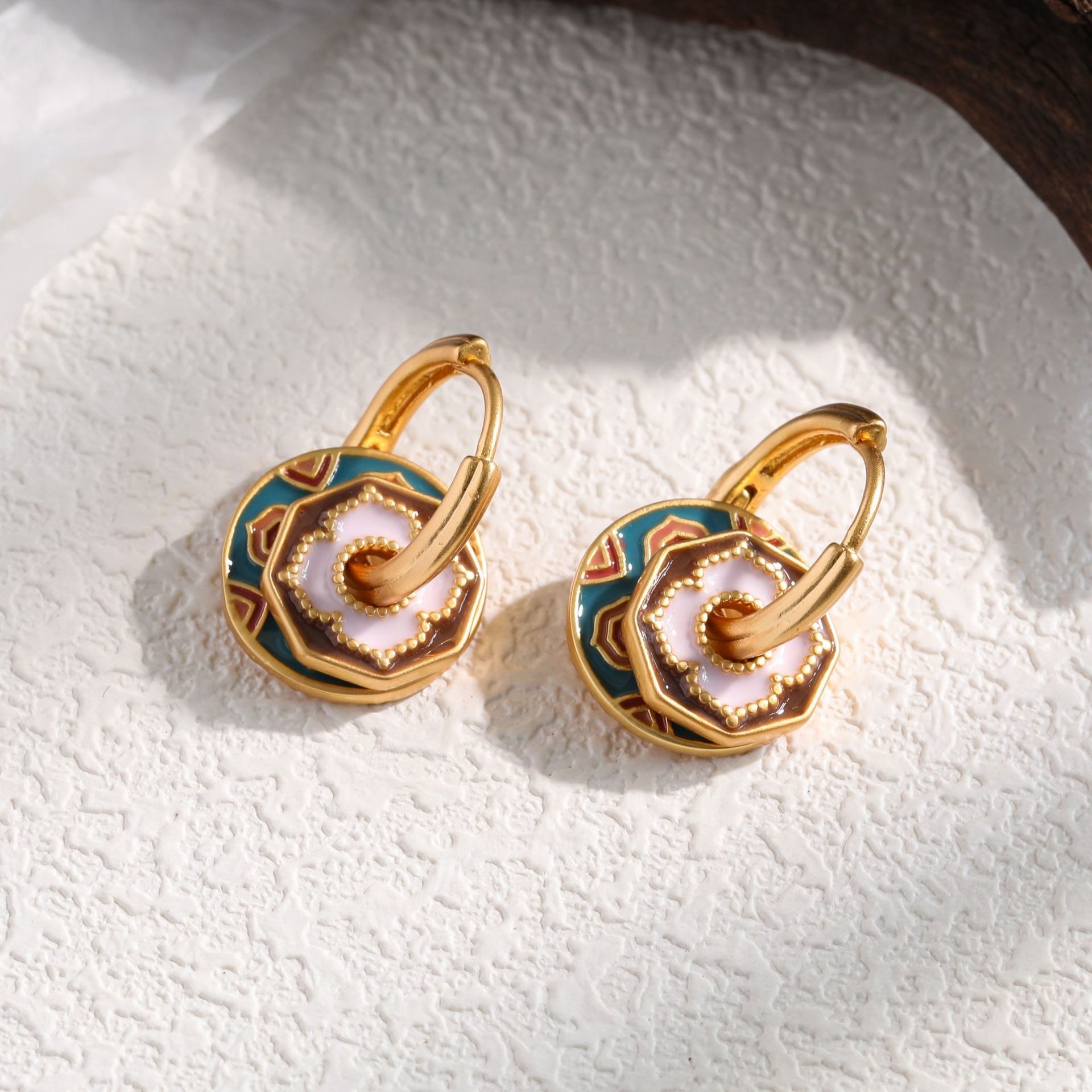 RAIKOU Creolen-Set Abnehmbare Kupfer Ohrringe vergoldet Damen – Emaille Design (3-Teil, 4-Teil), Vintage-Stil mit dezenter, luxuriöser Eleganz