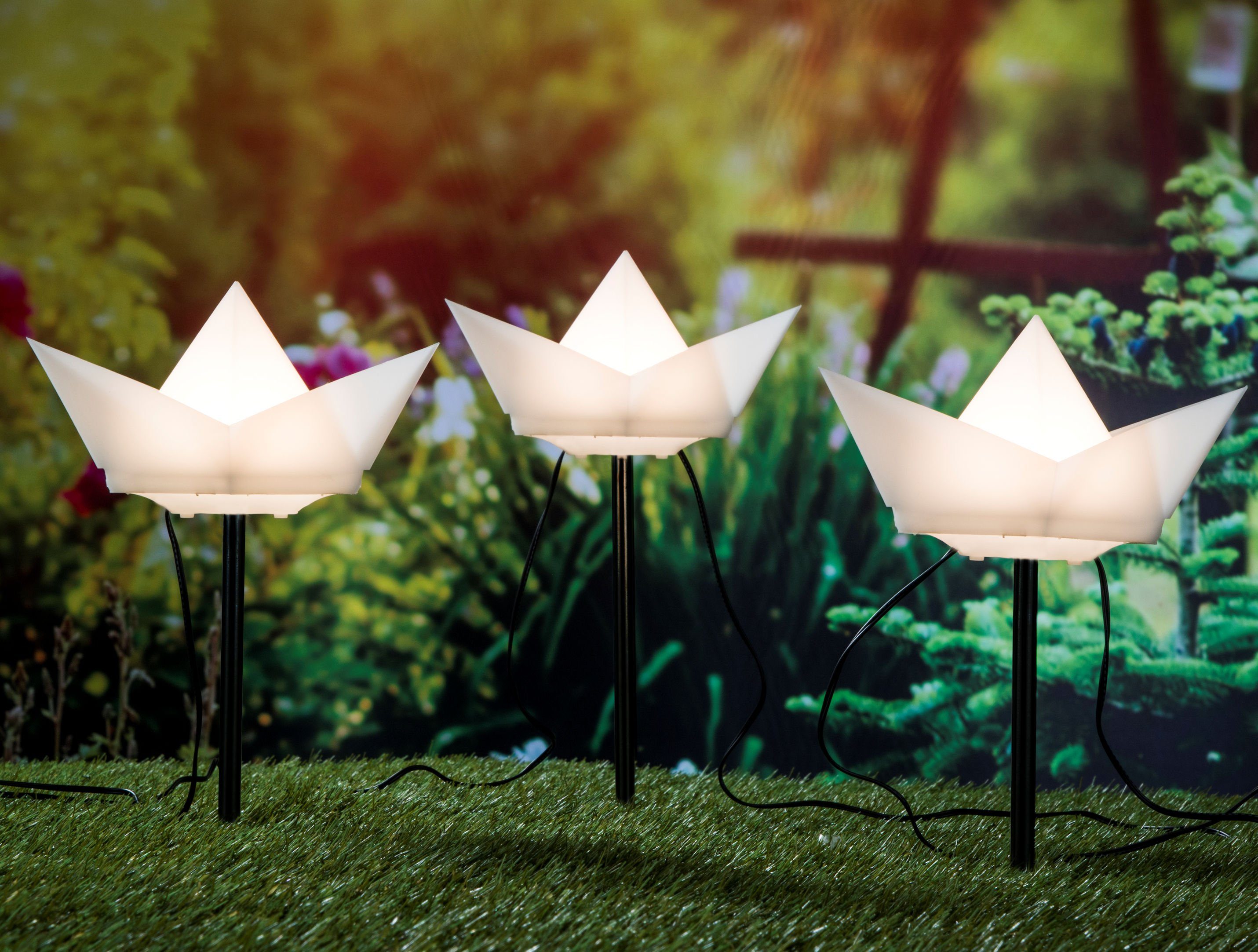Spetebo LED Solarleuchte Solar Gartenstecker "Papierboot" - 3er Set, Dauerlicht, Blinklicht, LED, warm weiß, 2 Leuchtfunktionen