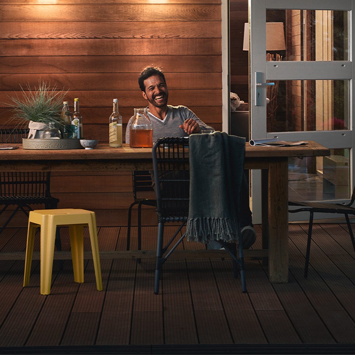 Philips Hue LED Außen-Wandleuchte Outdoor Bellini Wand eckig 25W ohne Leuchtmittel, ohne Leuchtmittel