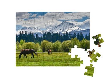 puzzleYOU Puzzle Pferde an der Cascade Mountain Range, Oregon, USA, 48 Puzzleteile, puzzleYOU-Kollektionen Gebirge