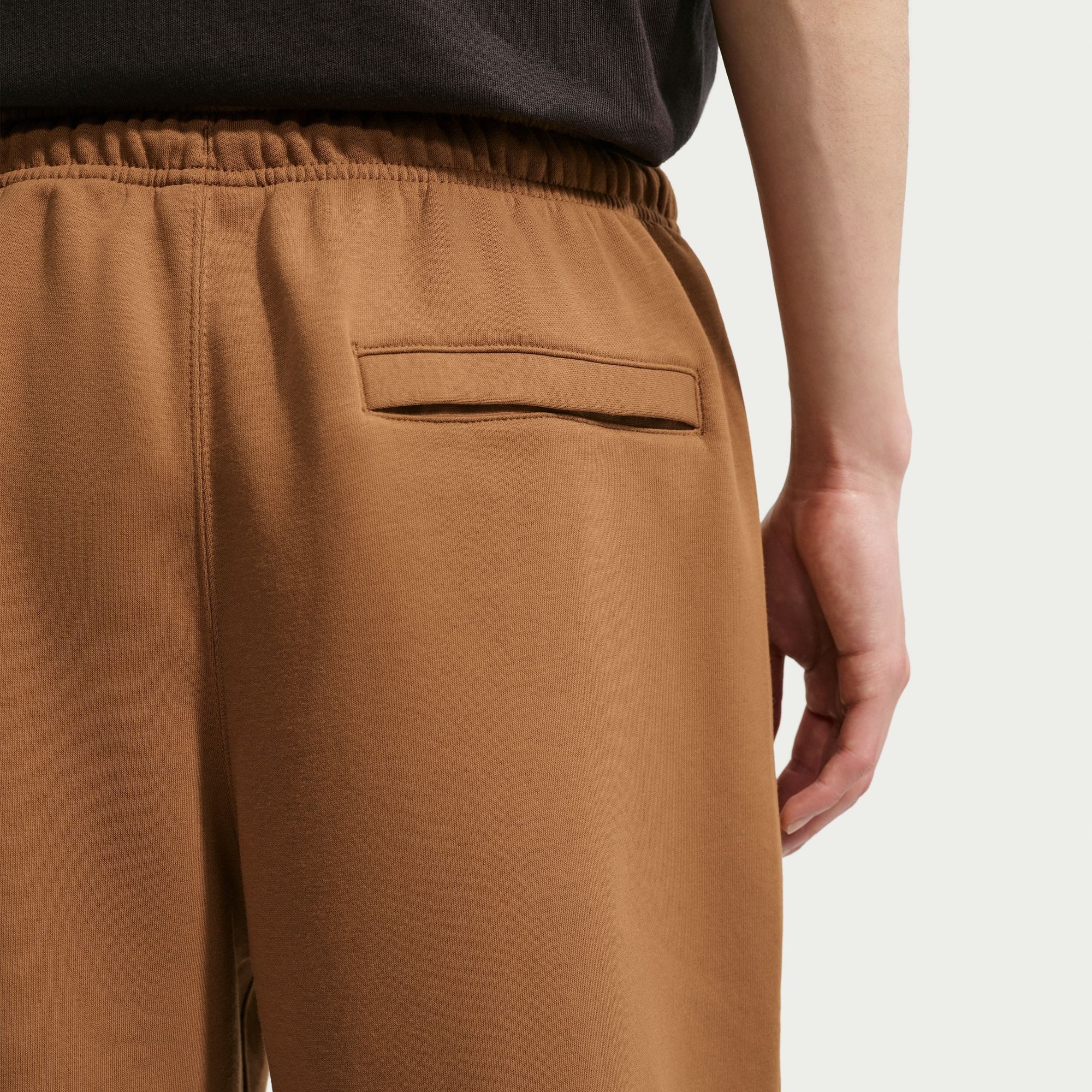 Nike Sportswear Sporthose M NK CLUB BB BUNGEE PANT mit Eingrifftaschen und Gesäßtasche, aus Baumwollmischung in Sweatware