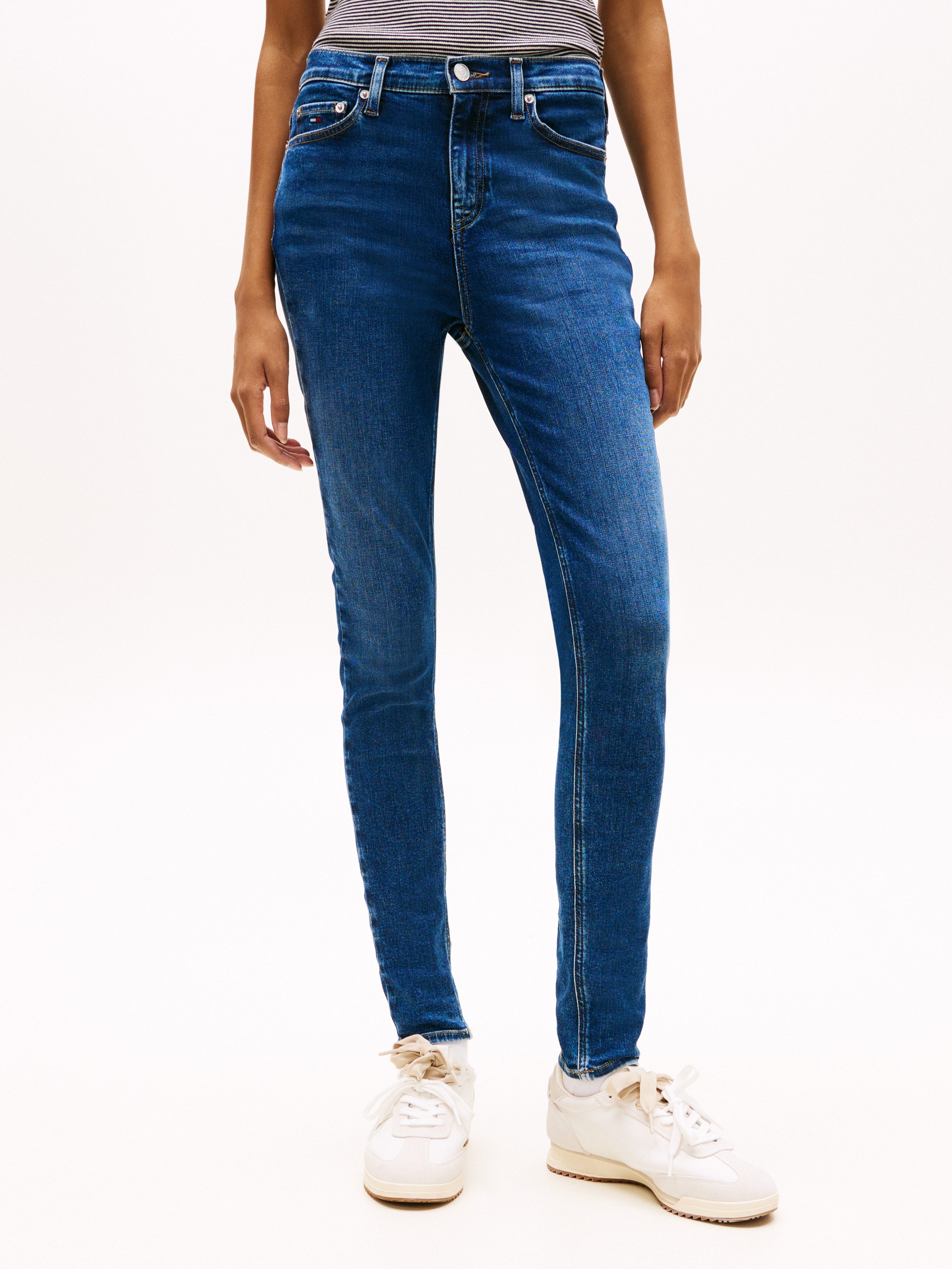 Tommy Jeans Skinny-fit-Jeans NORA MR SKNY AH1280 mit Logo-Badge, Mid Rise