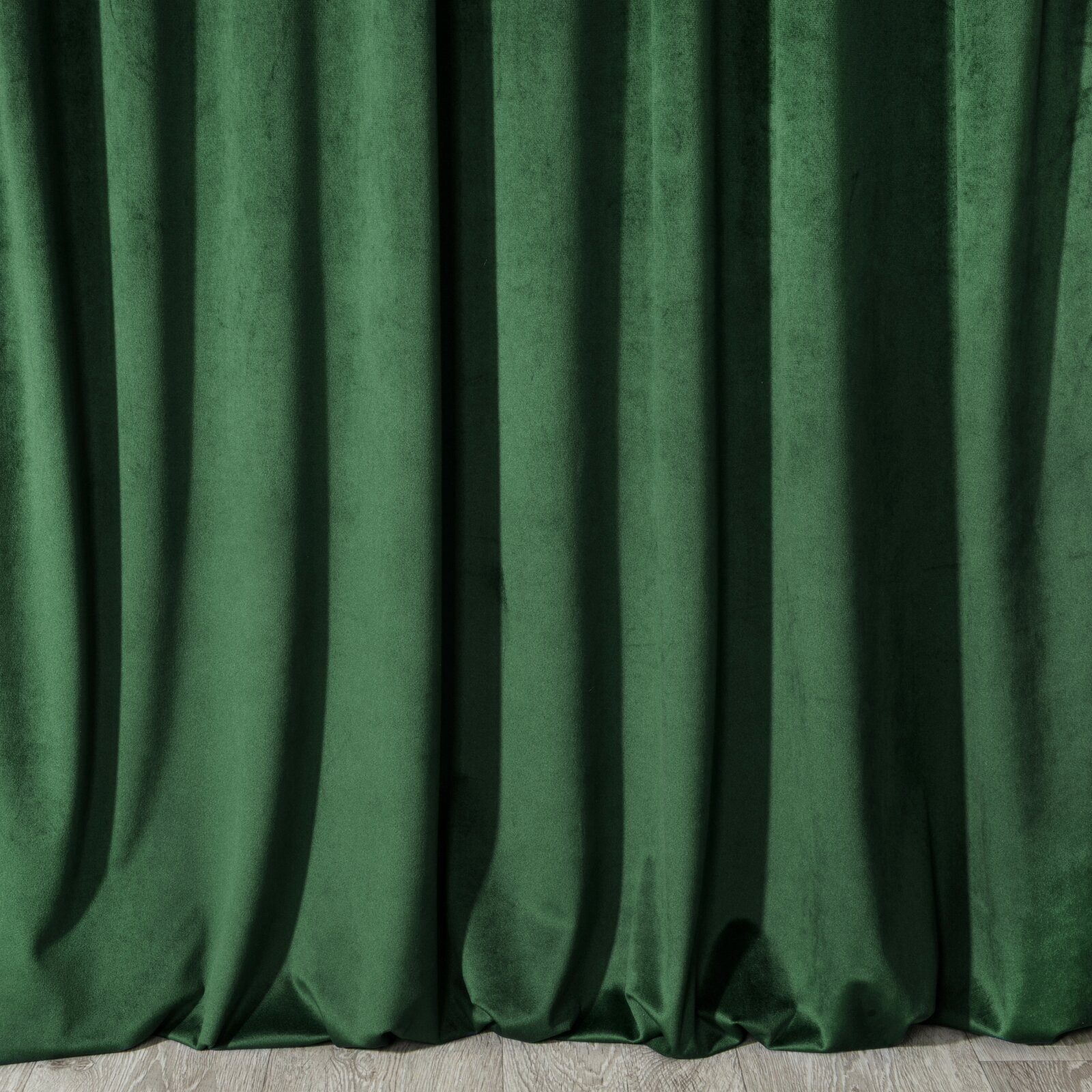 Eurofirany Vorhang VELVET (2 St), Ösen, blickdicht, Samt, 2er-Set Ösenschals aus Velvet, mit mittlerem Verdunkelungsgrad
