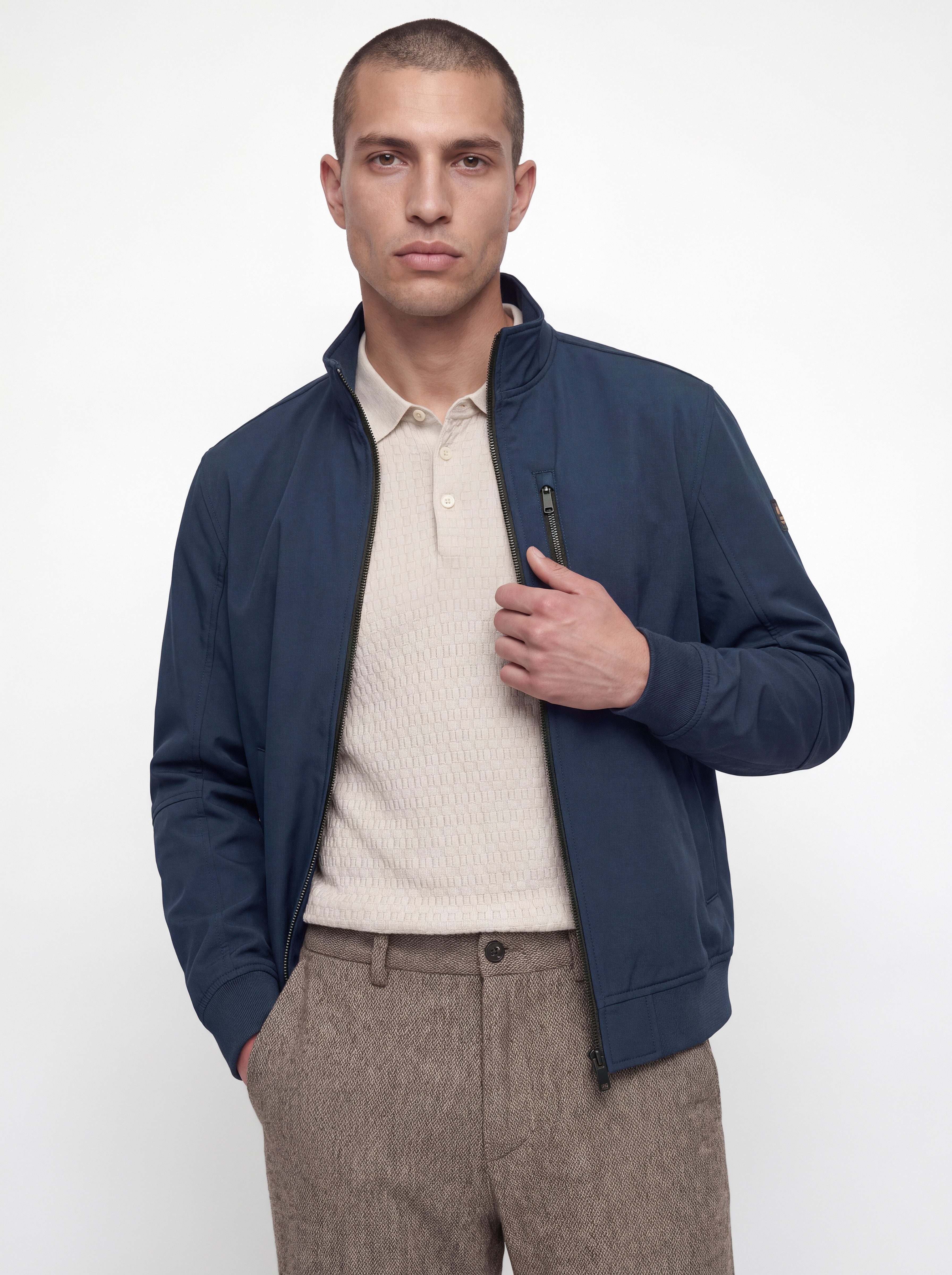 Jack & Jones Softshelljacke JJELIAM SOFTSHELL BOMBER NOOS Kunstfaser, regular fit
