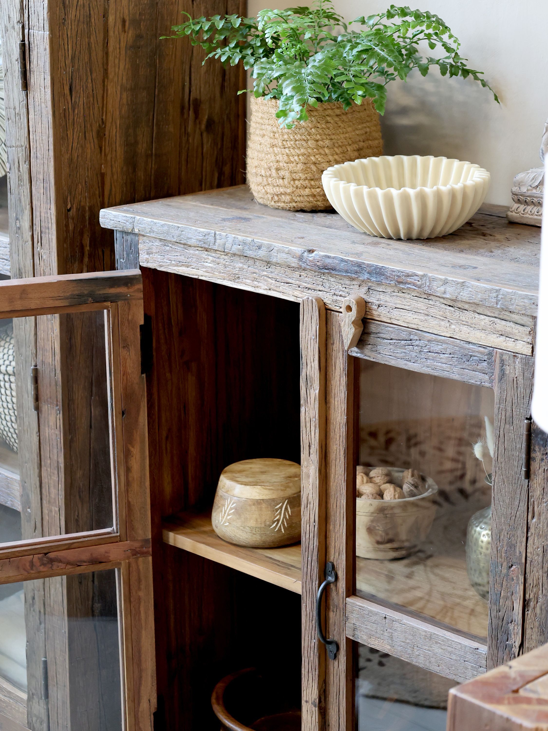 Chic Antique Kommode Chic Antique - Schrank Schränkchen Kommode aus altem Holz mit