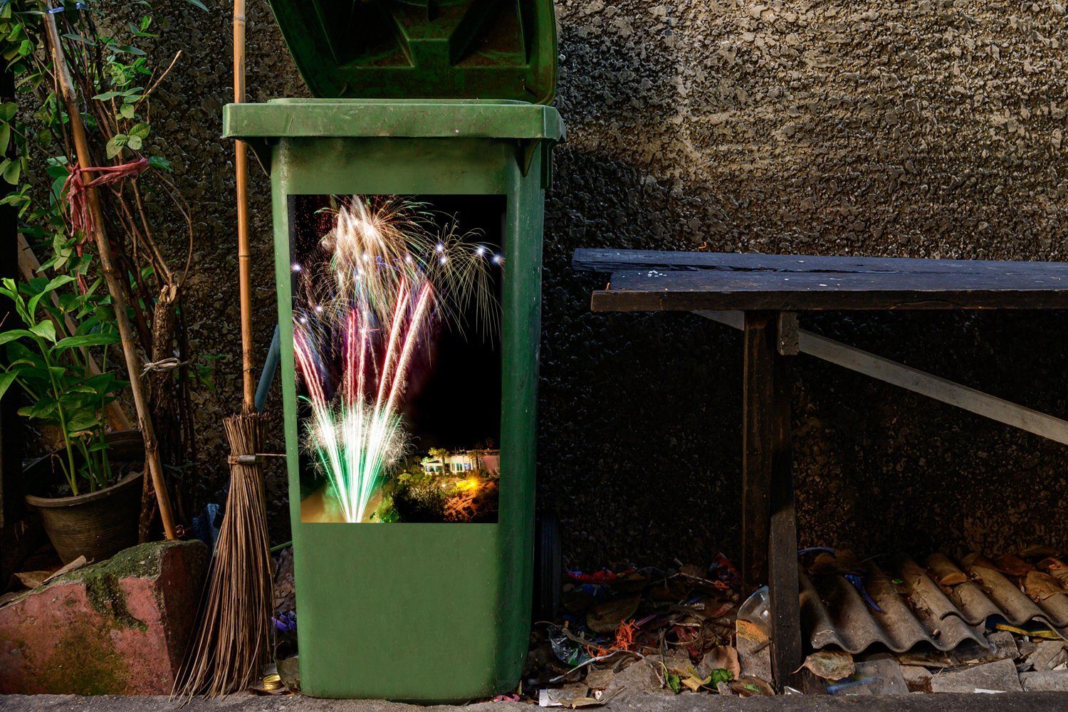 Sticker, Container, (1 Abfalbehälter Feuerwerk in Albufeira Mülleimer-aufkleber, Wandsticker St), MuchoWow Mülltonne,