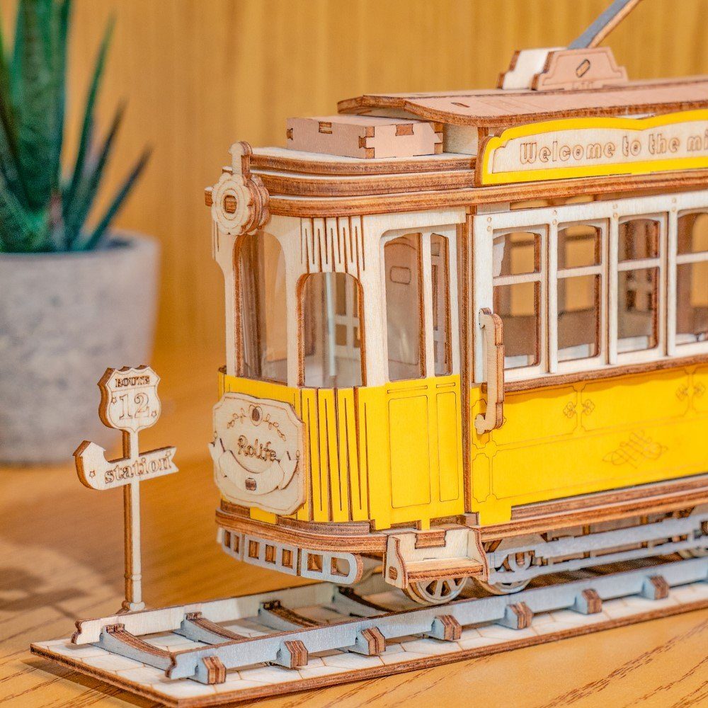 ROLIFE 3D-Puzzle Tram / Straßenbahn, 145 Puzzleteile