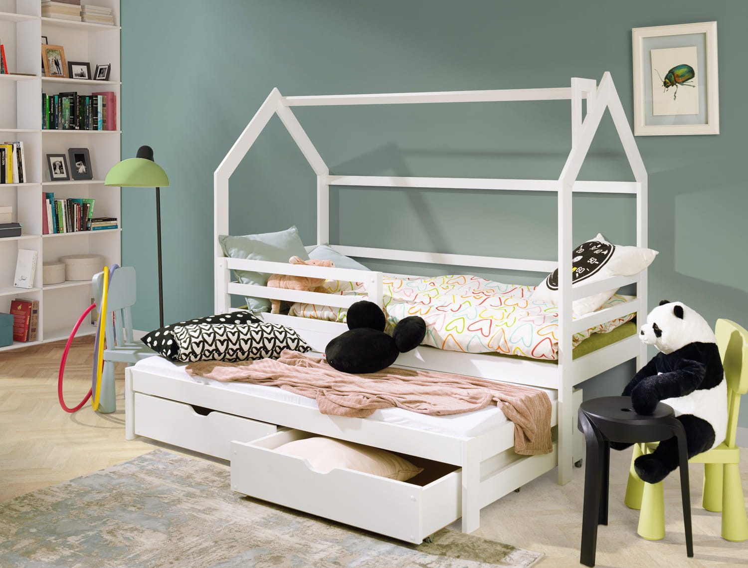 Hausbett mit Ausziehbett und zwei Schubladen in weiß Kinderbett