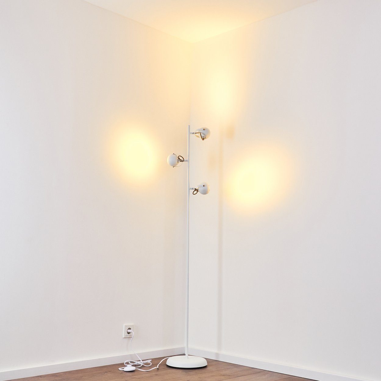 hofstein Stehlampe »Aquilea« Bodenlampe aus Kelvin, mit in 3xGU10 Fußschalter, sind Weiß/Chrom, verstellbar, Metall 3000 Leuchtenköpfe Leuchtmittel, Standlampe ohne