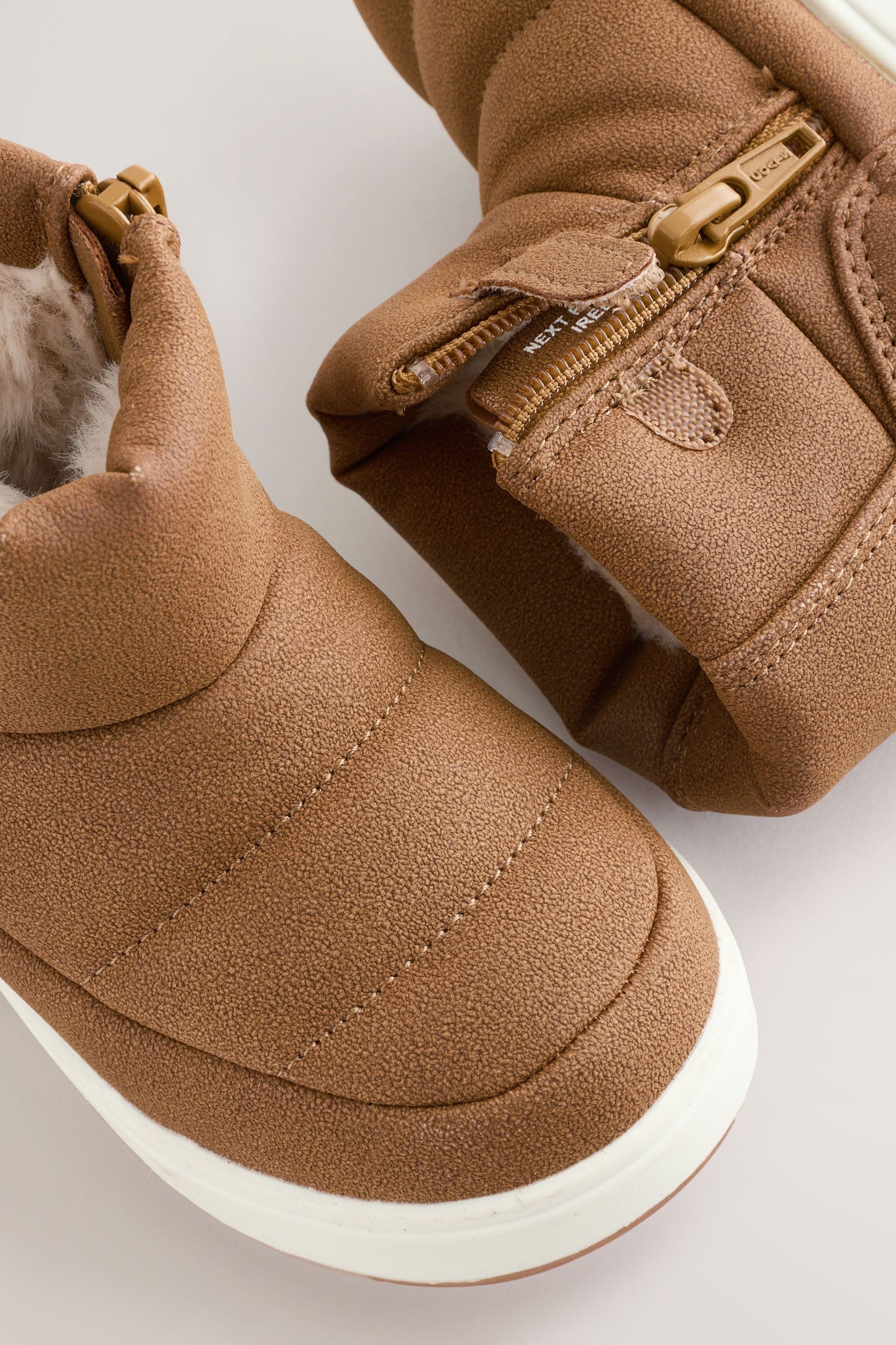 Next Gesteppte Schlupfstiefel Babystiefel (1-tlg)