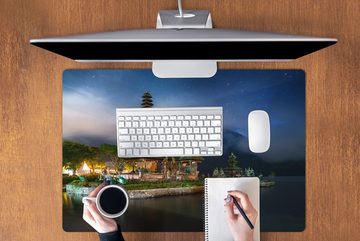 MuchoWow Gaming Mauspad Der Pura Ulun Danu Bratan-Tempel auf Bali bei Nacht (1-St), Büro für Tastatur und Maus, Mousepad Gaming, 90x60 cm, XXL, Großes