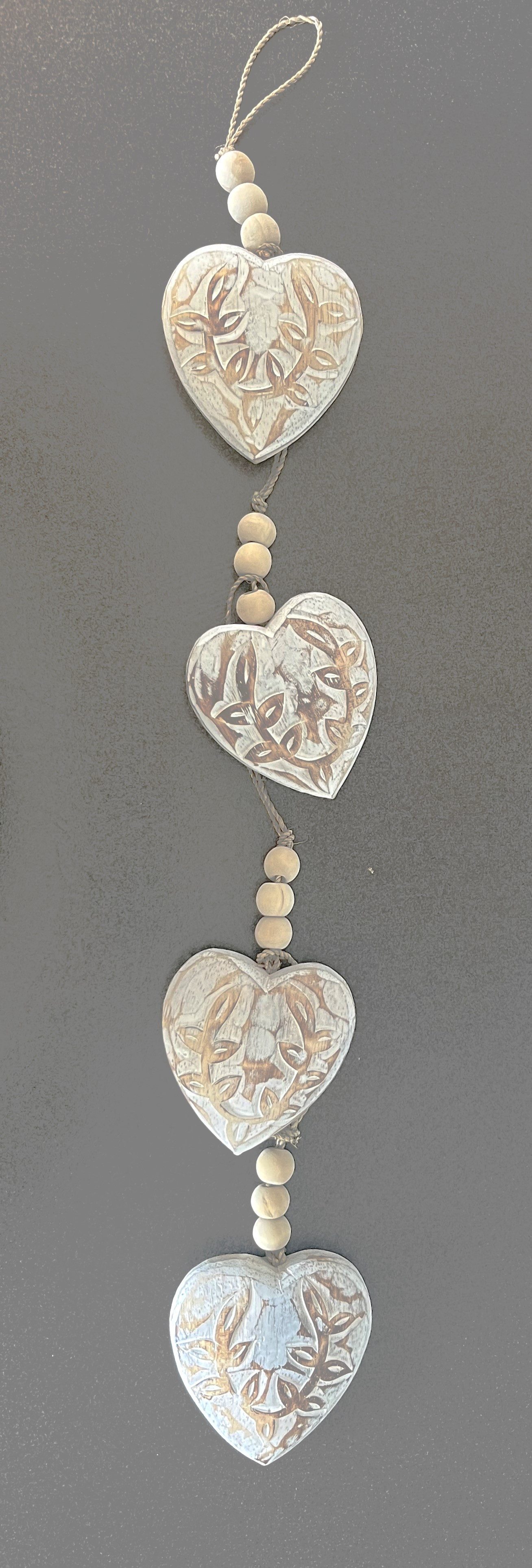 VARIOS Dekohänger Deko Hänger Weiß Herzen Sommerlich Maritim Handarbeit 60 cm, Handarbeit