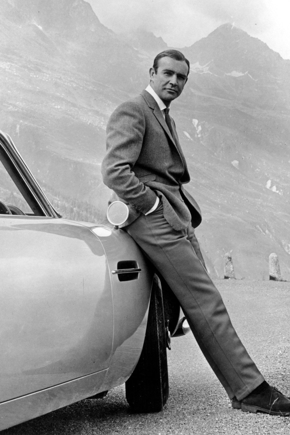 queence Acrylglasbild Sean Connery, Auto, Film, Filmfiguren, Filmszene, Foto, Mann, Schwarz-Weiß, Stars, Fine Art-Print in Galeriequalität