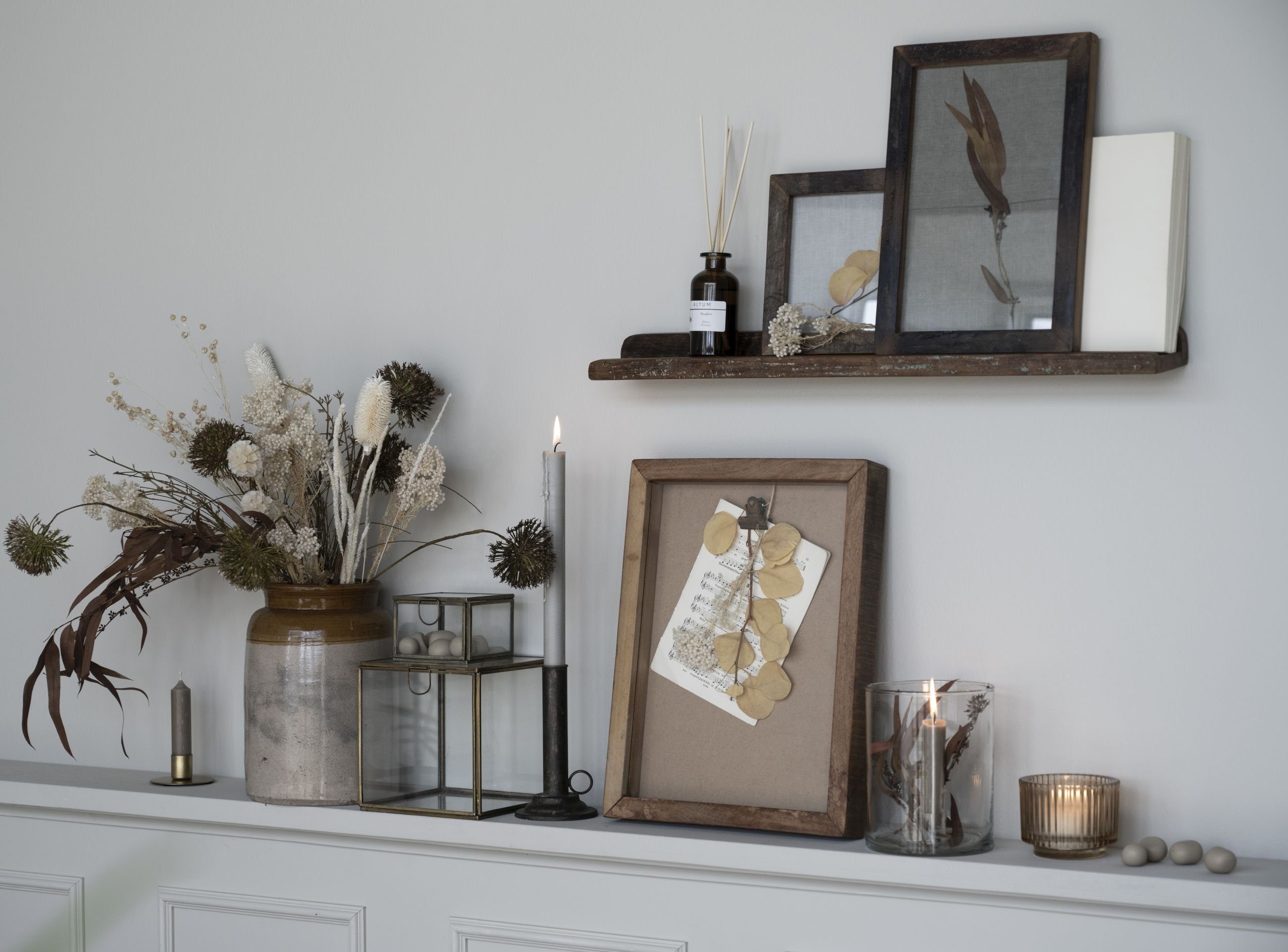 Ib Laursen Wandregal Regal Wandregal Bilderregal Holz Unika Alt L60xH3,7xT8cm Ib Laursen