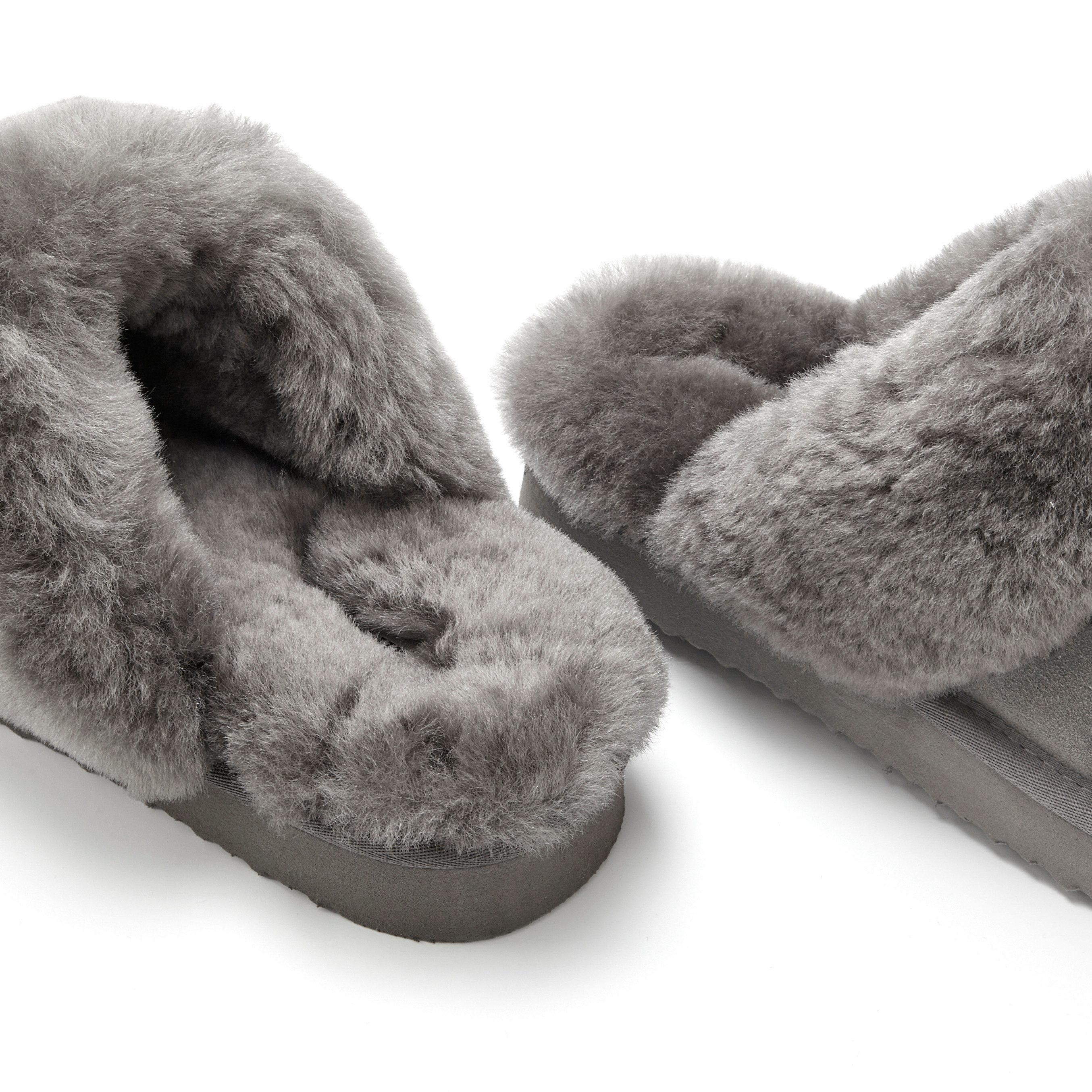 Vivance Dreams by Lascana Pantoffeln, Clogs, Schlappen, Hausschuh, Pantolette mit kuscheligem Lammfell aus Leder