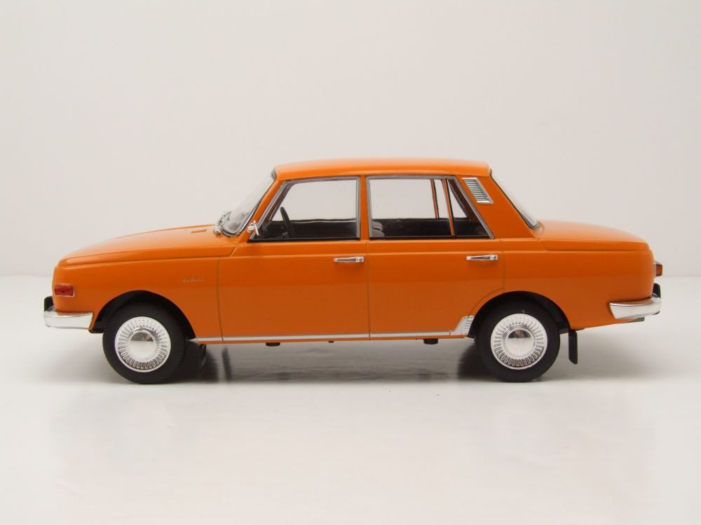 MCG Modellauto Wartburg 353 1967 orange, Maßstab 1:18