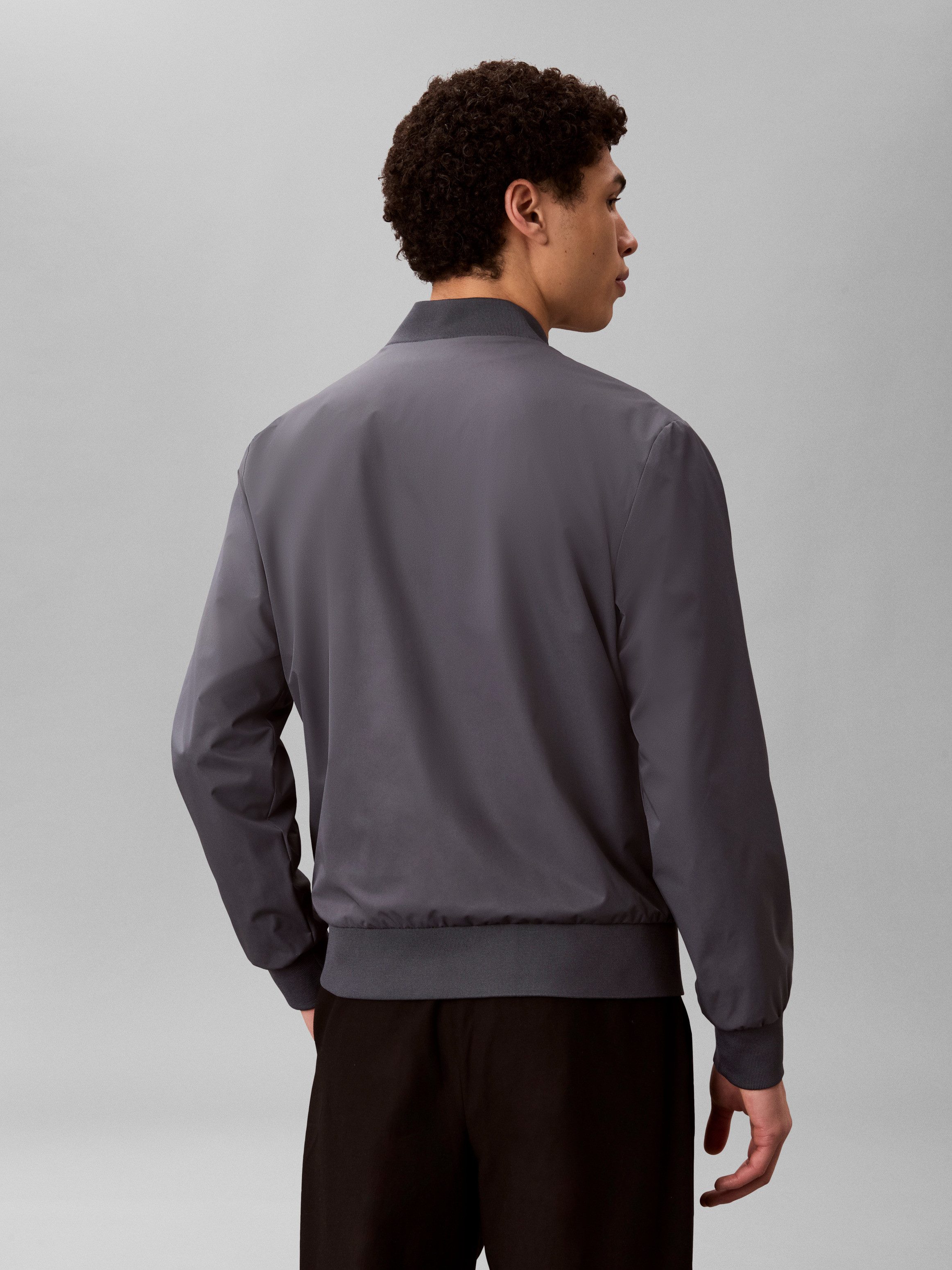 Calvin Klein Bomberjacke Regular fit, mit Rundhalsausschnitt