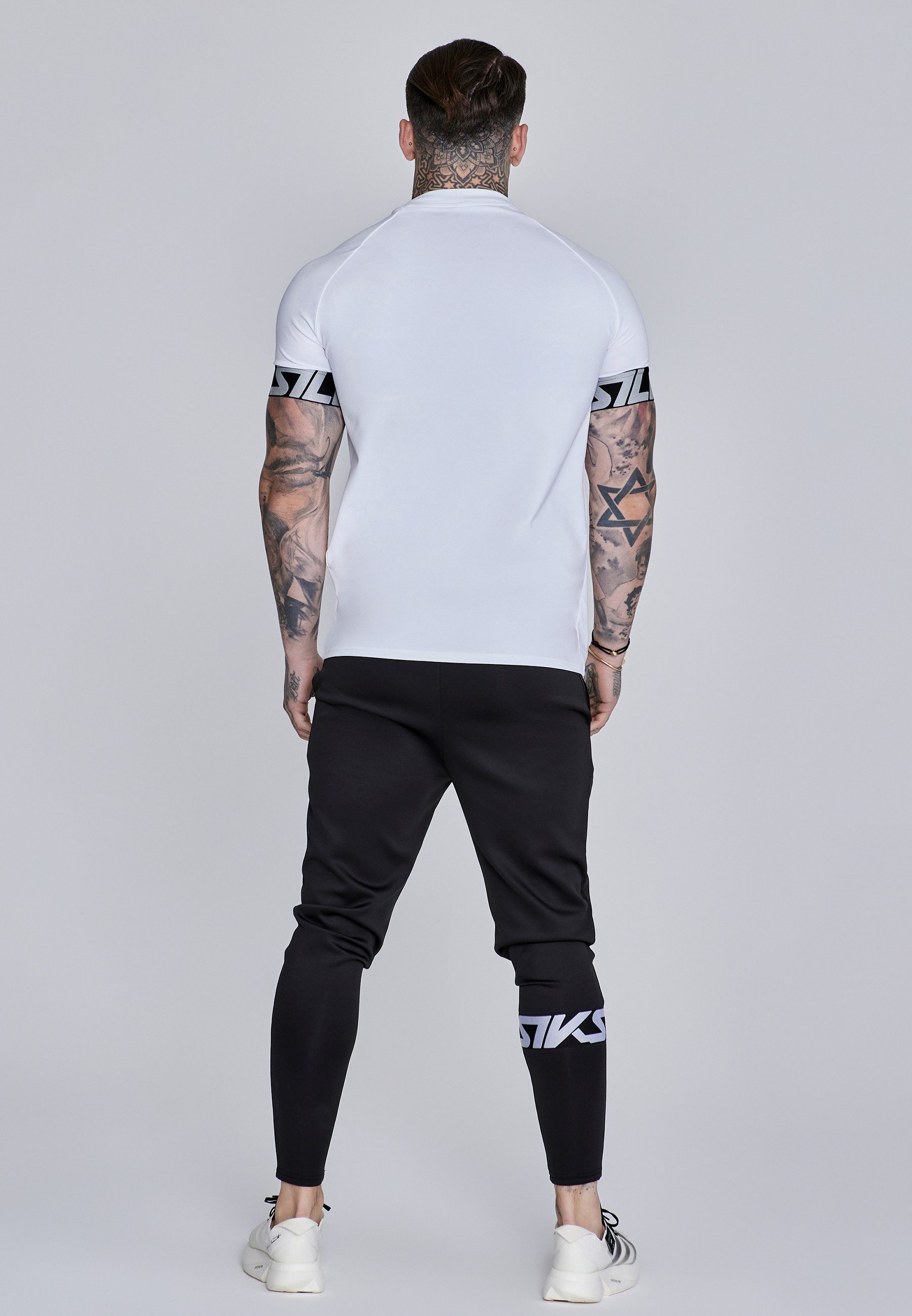 Siksilk T-Shirt SikSilk Herren-Tech-T-Shirt – Bild 5 von 5