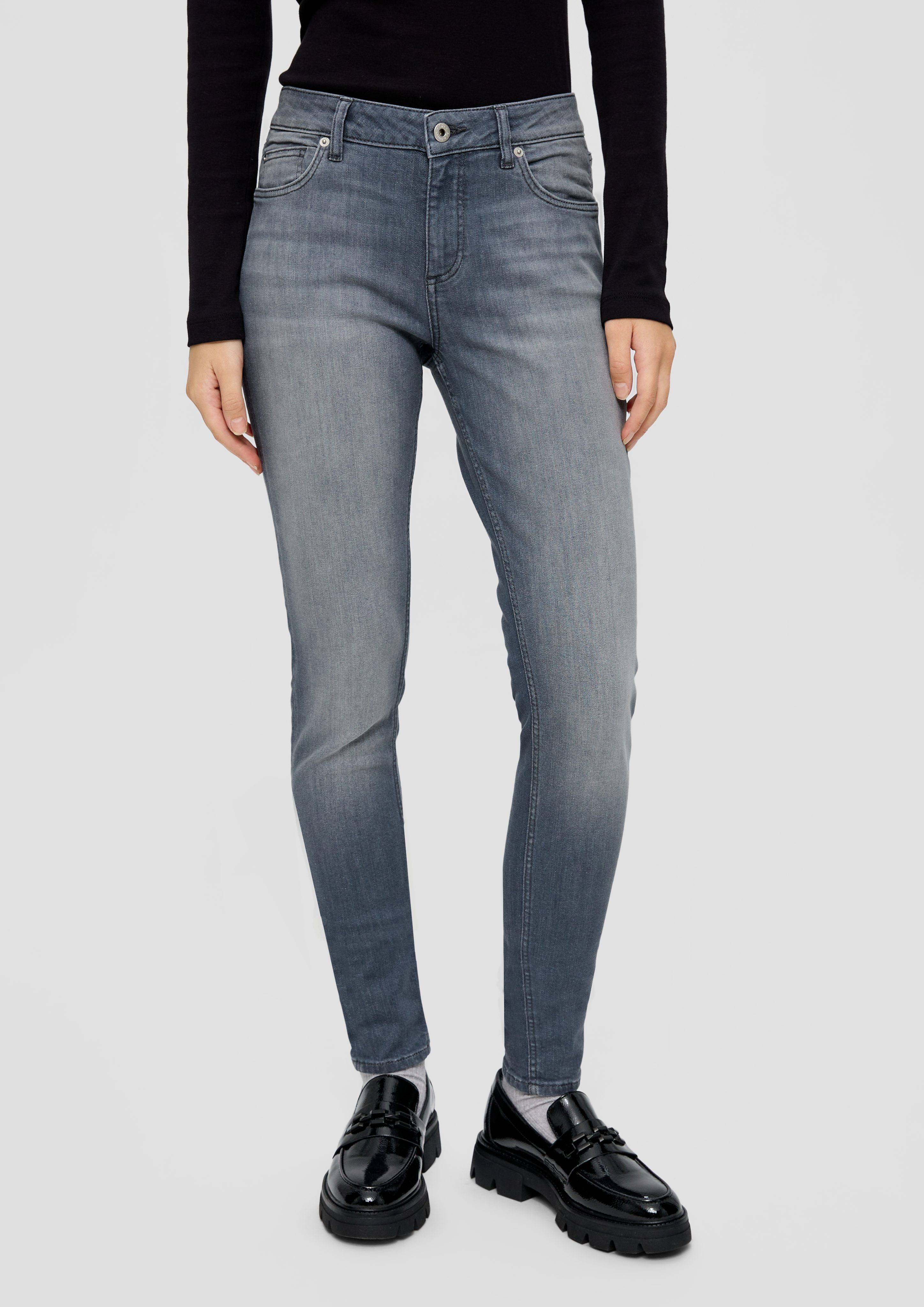 QS Stoffhose Jeans Sadie / Waschung, Fit Mid Leg / / Skinny Label-Patch Rise Skinny