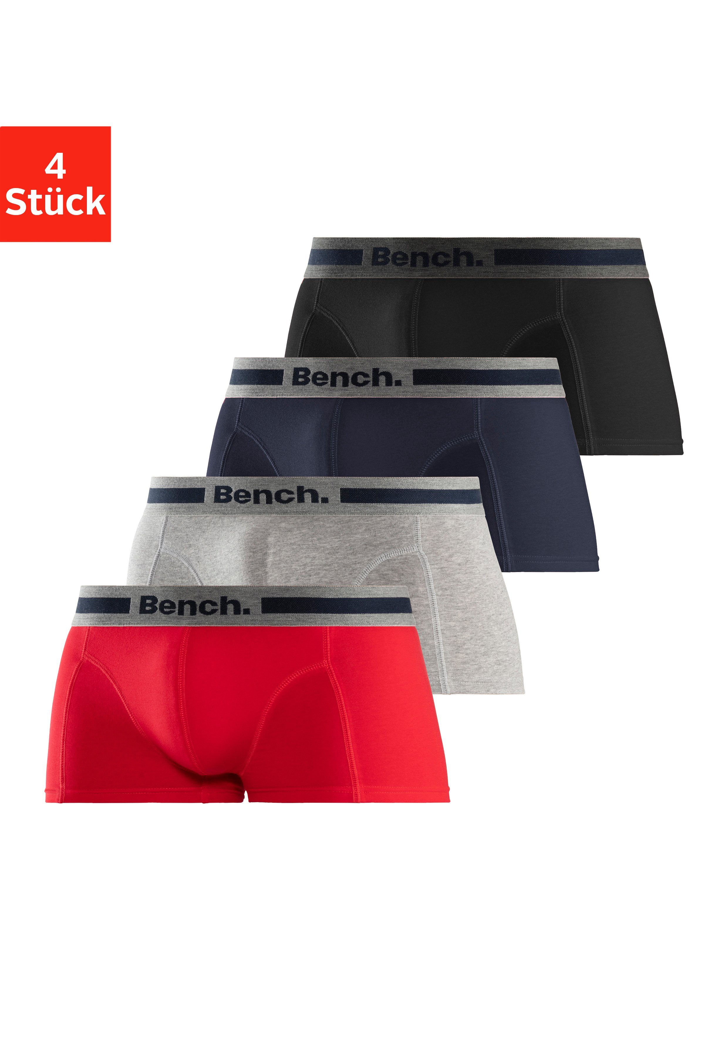 Bench. Boxershorts (Packung, 4-St) in Hipster-Form mit Overlock-Nähten vorn rot, grau-meliert, navy, schwarz