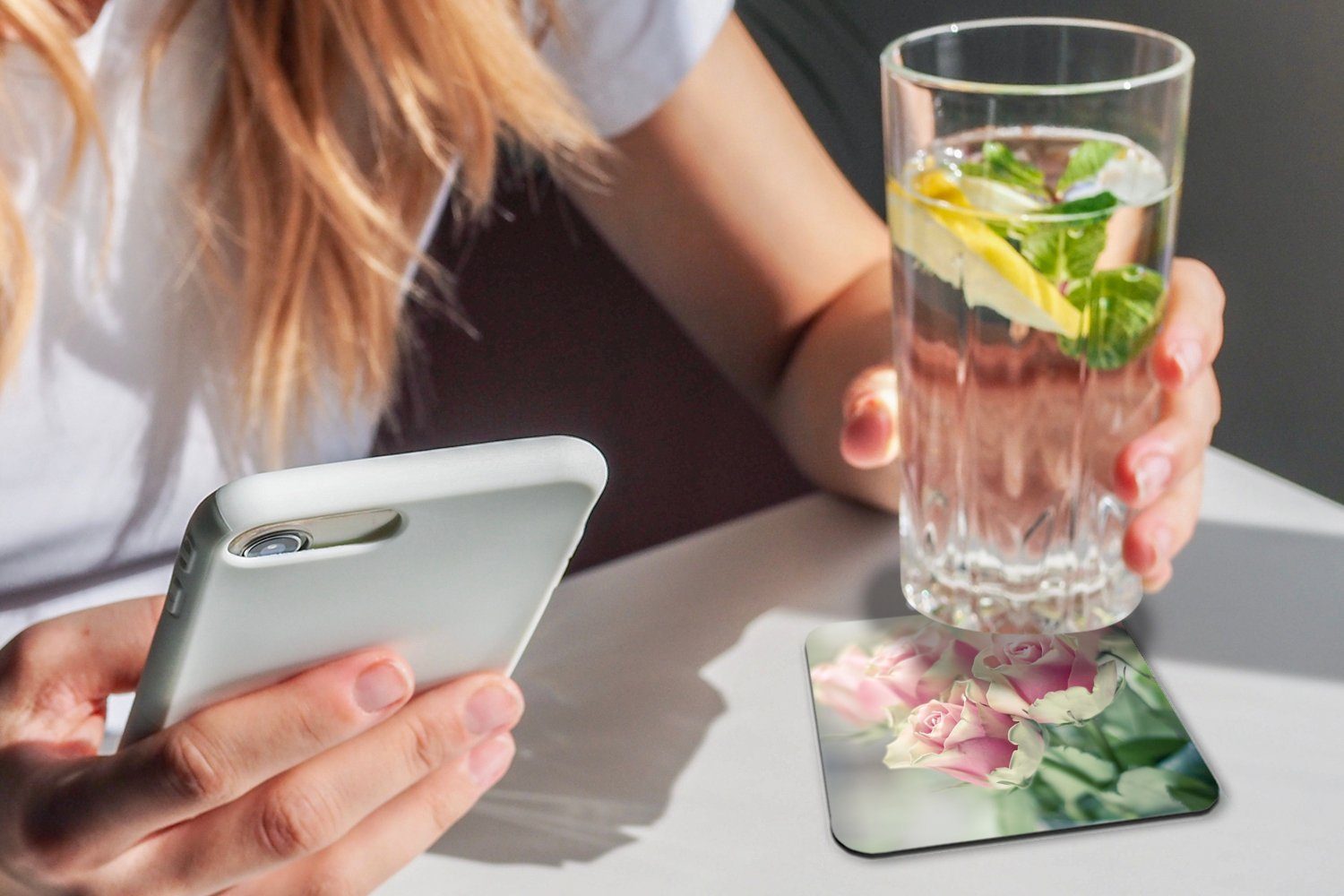 MuchoWow Glasuntersetzer Rosa Rosen Zubehör Sonnenlicht, 6-tlg., Tasse im Untersetzer, Korkuntersetzer, Glasuntersetzer, leuchten Gläser, Tischuntersetzer, für hellen