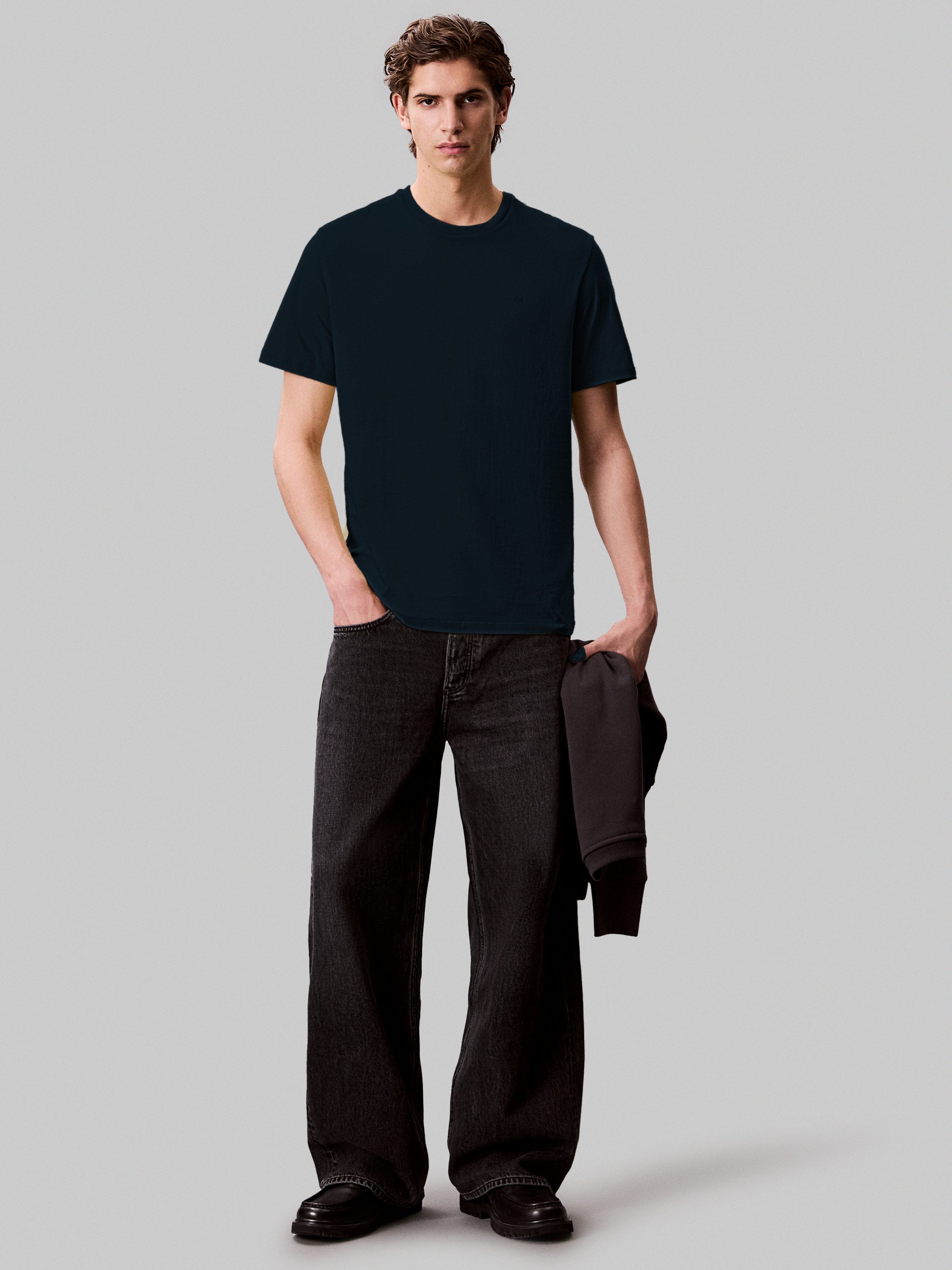 Calvin Klein Jeans T-Shirt SS SMOOTH CTTN SOLID CREWNK TEE mit Logo – Bild 5 von 5