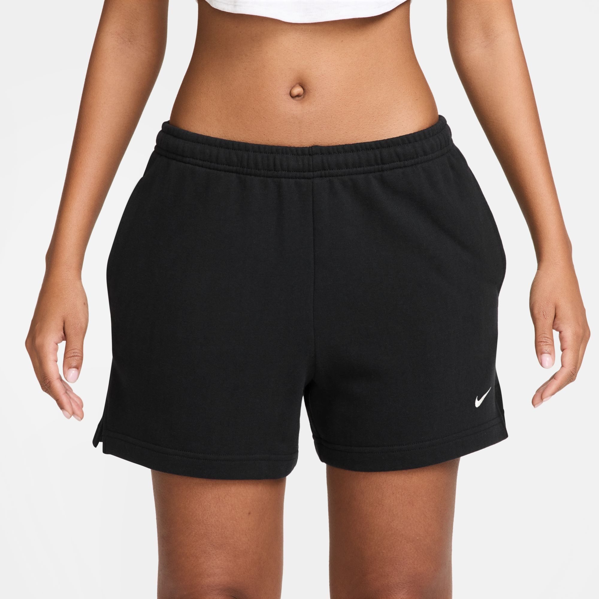 Nike Sportswear Shorts W NK STDO FLC LW MR STD 4 SHRT mit sportlichem Stil, aus Baumwolle und Polyester, lässiger Schnitt