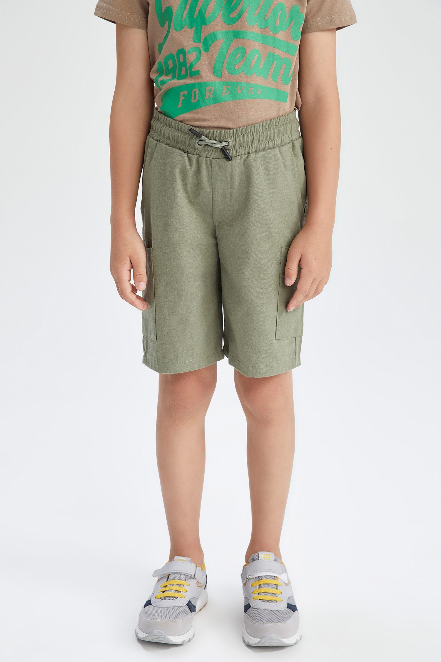 FIT Grün Shorts DeFacto Shorts REGULAR Jungen