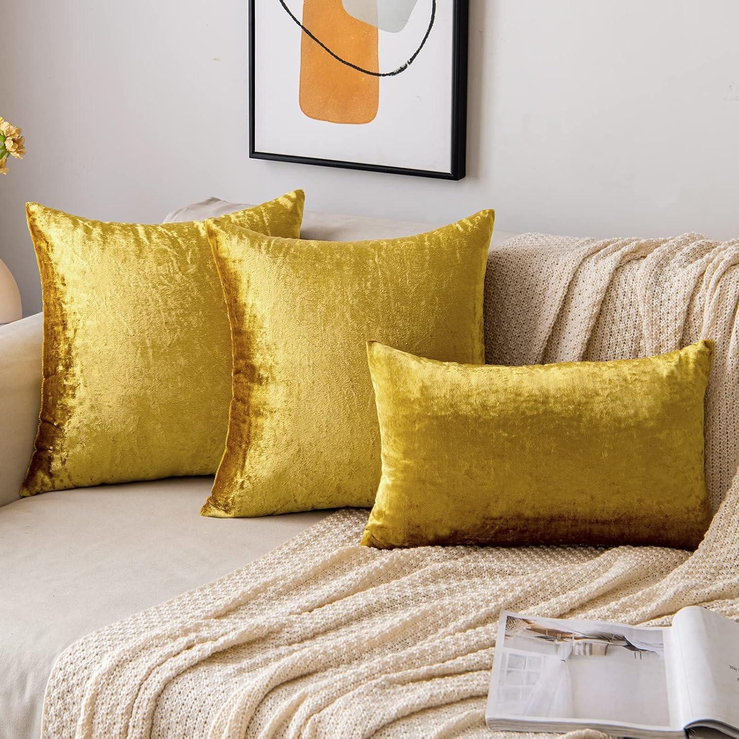 LuxusKollektion Dekokissen Kissenbezug Samt Sofakissen 40 x 40 cm 2 Stück A-golden Luxuriös – Bild 5 von 5