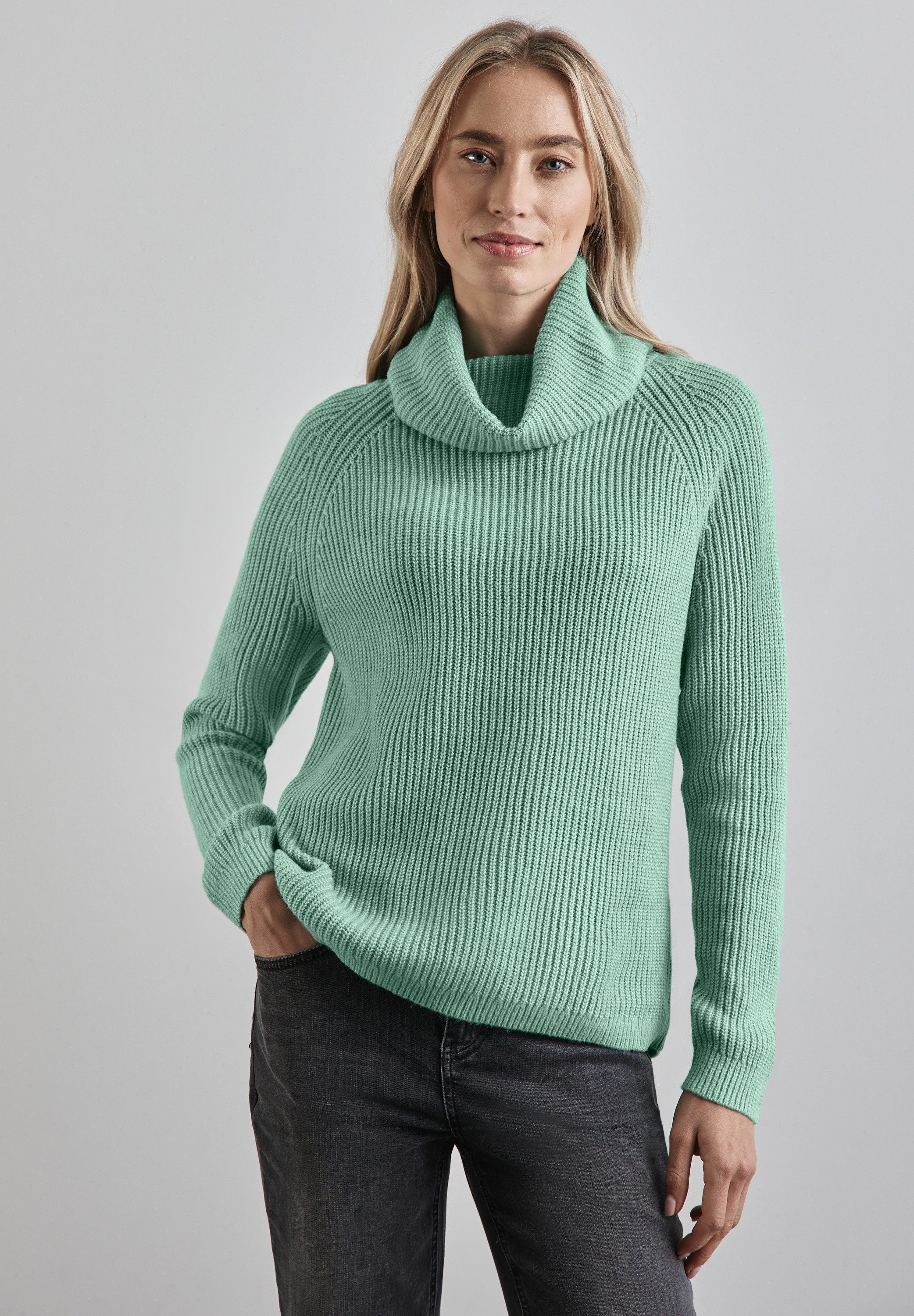 Rollkragenpullover