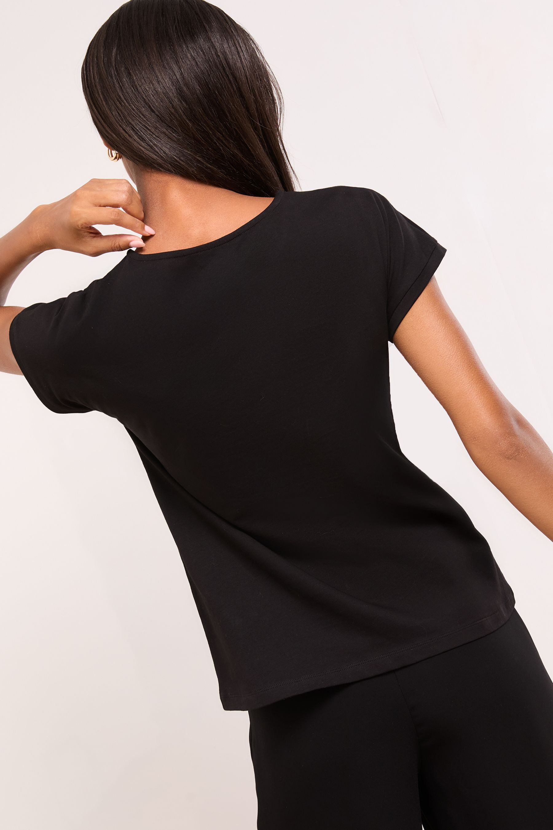 LIPSY T-Shirt Lipsy T-Shirt mit Rundhalsausschnitt, günstig online kaufen