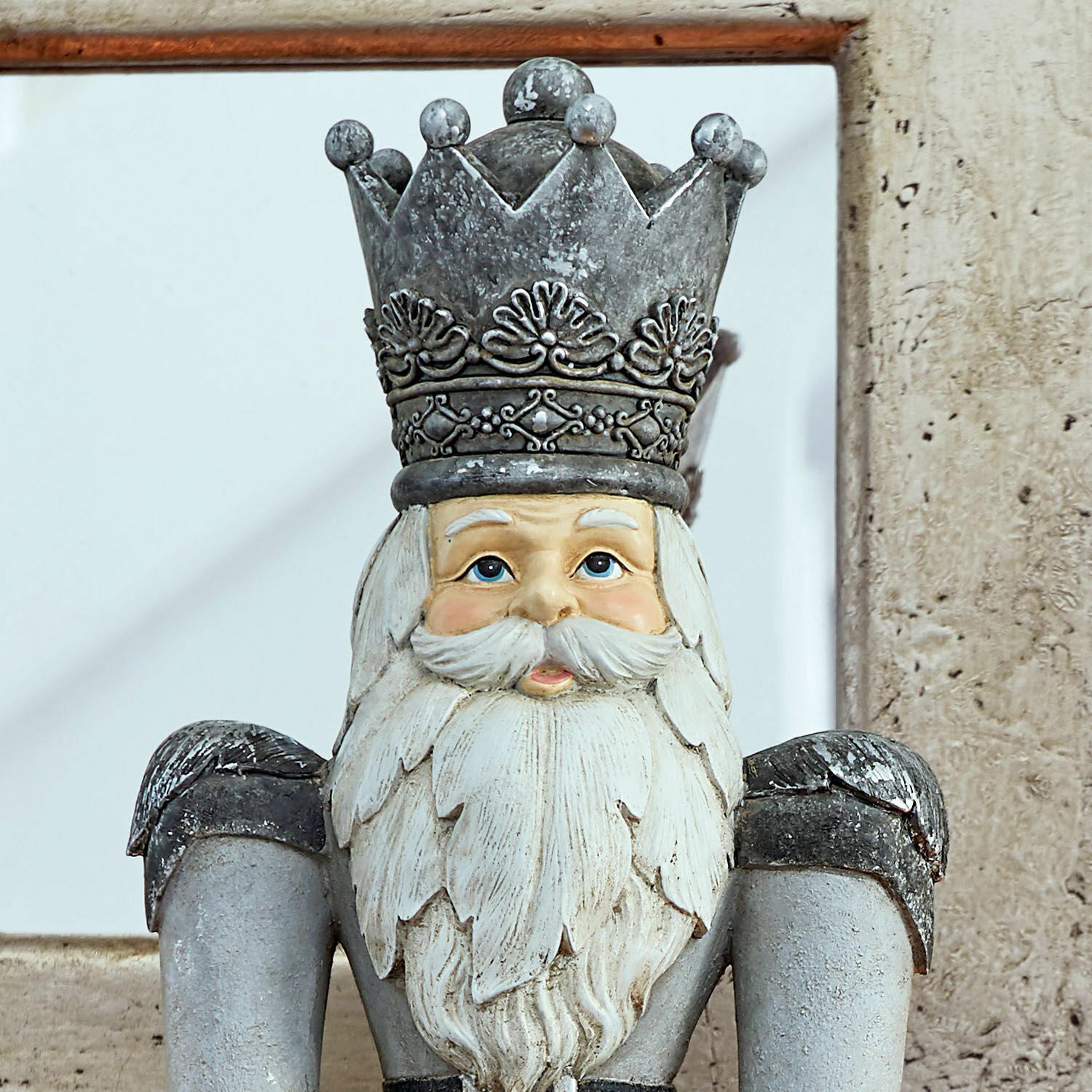 Mirabeau Weihnachtsfigur Deko-Figur Carter antikgrau (kein Set, kein Set)