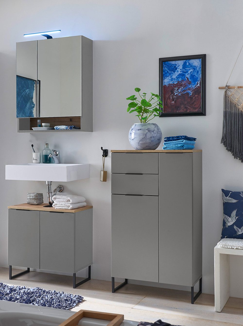 BEGA BBK Badezimmer-Set (3-tlg) in grau matt / Evoke Eiche Dekor - 140x195x35 (BxHxT), (3-tlg., bestehend aus: Waschbeckenunterschrank,Spiegelschrank, Highboard)