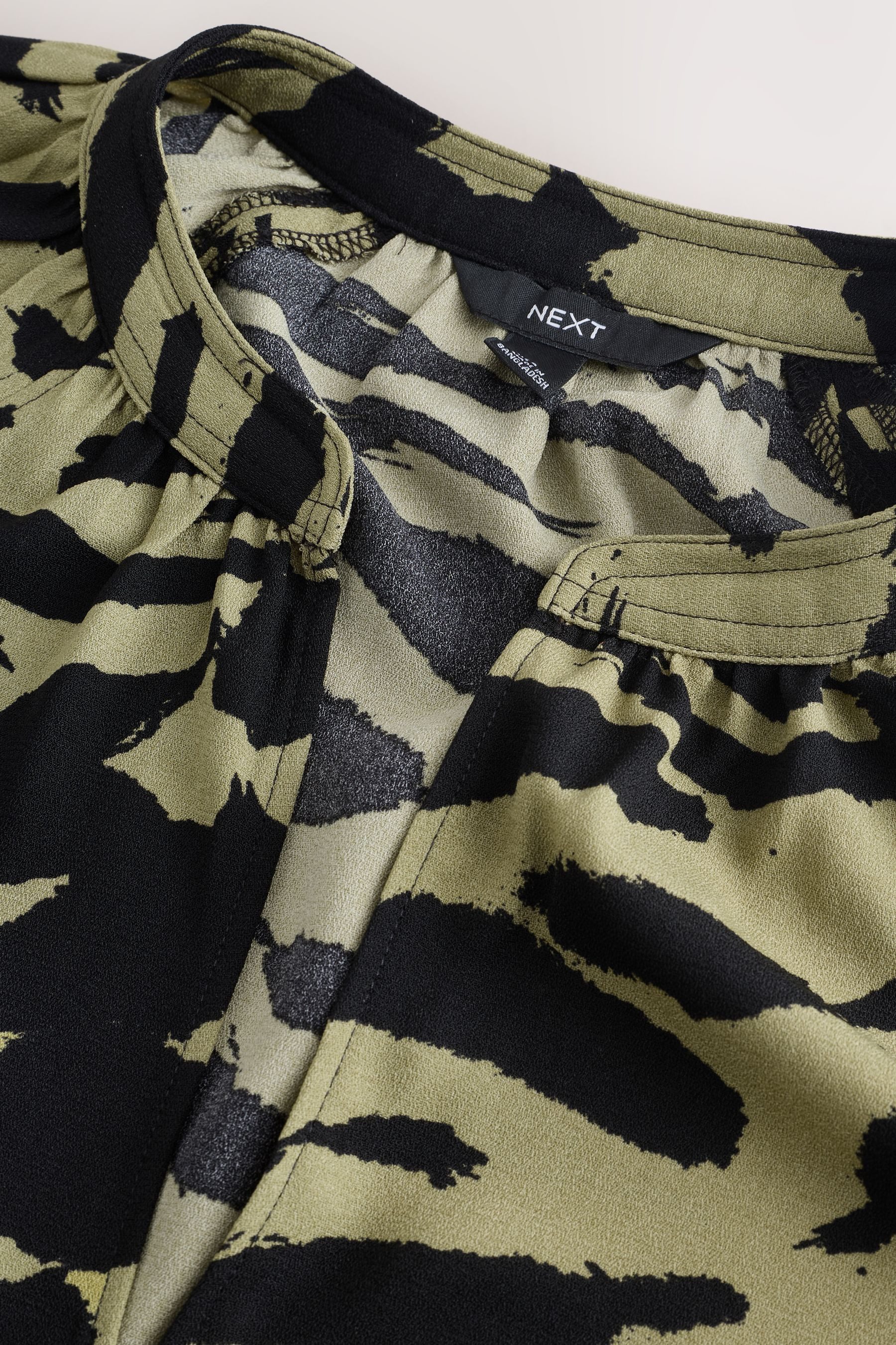 Next Langarmbluse Langärmelige Bluse mit V-Ausschnitt (1-tlg) – Bild 3 von 5