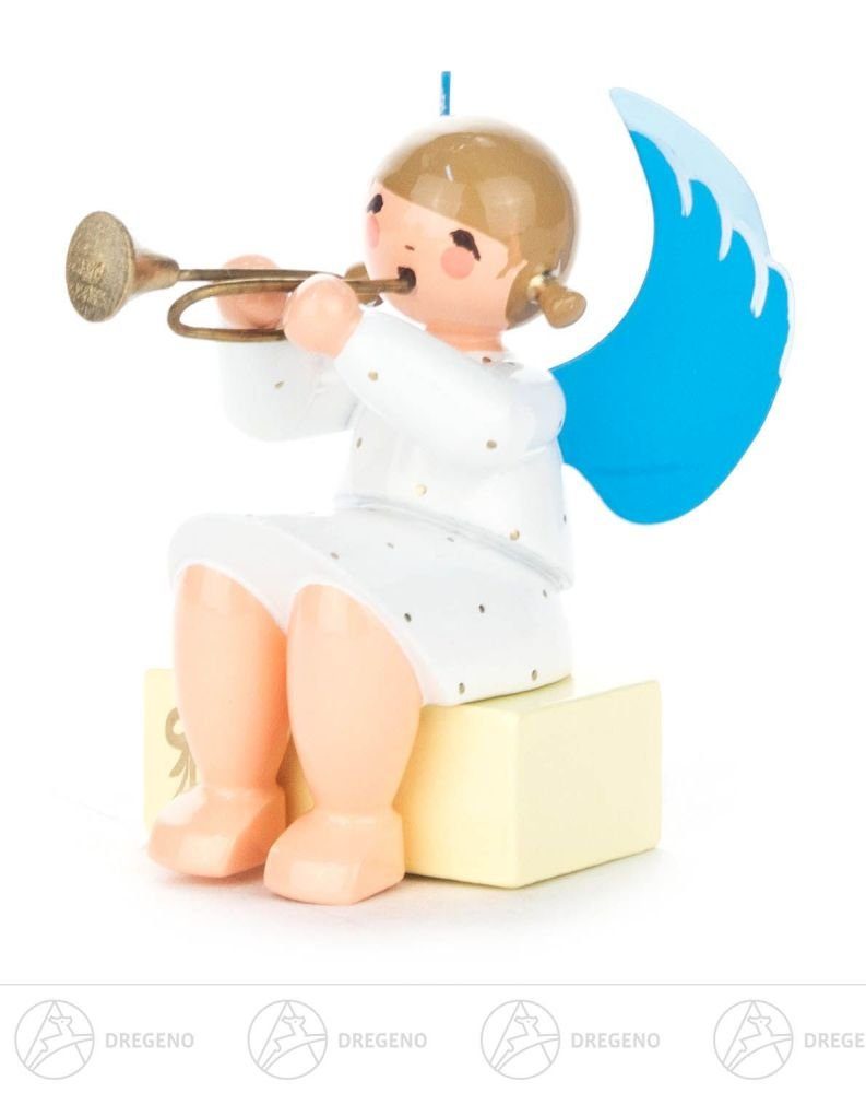 Dregeno Erzgebirge Engelfigur Engel mit Trompete auf Geschenkpaket sitzend Höhe ca 5,5 cm NEU