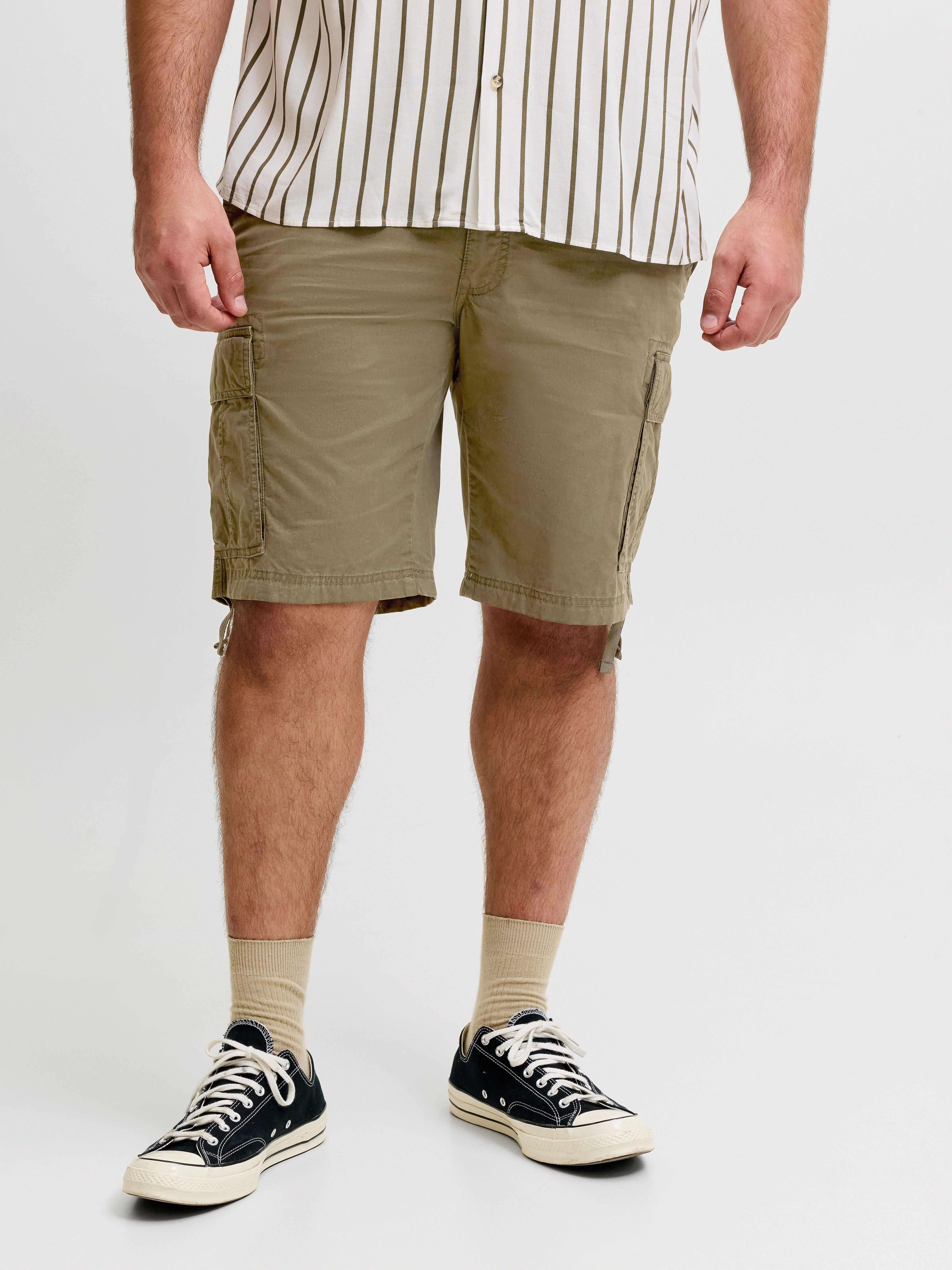 Jack & Jones PlusSize Cargoshorts JPSTCOLE FRANK CARGO SHORT MID SN PLS mit Taschenbändern