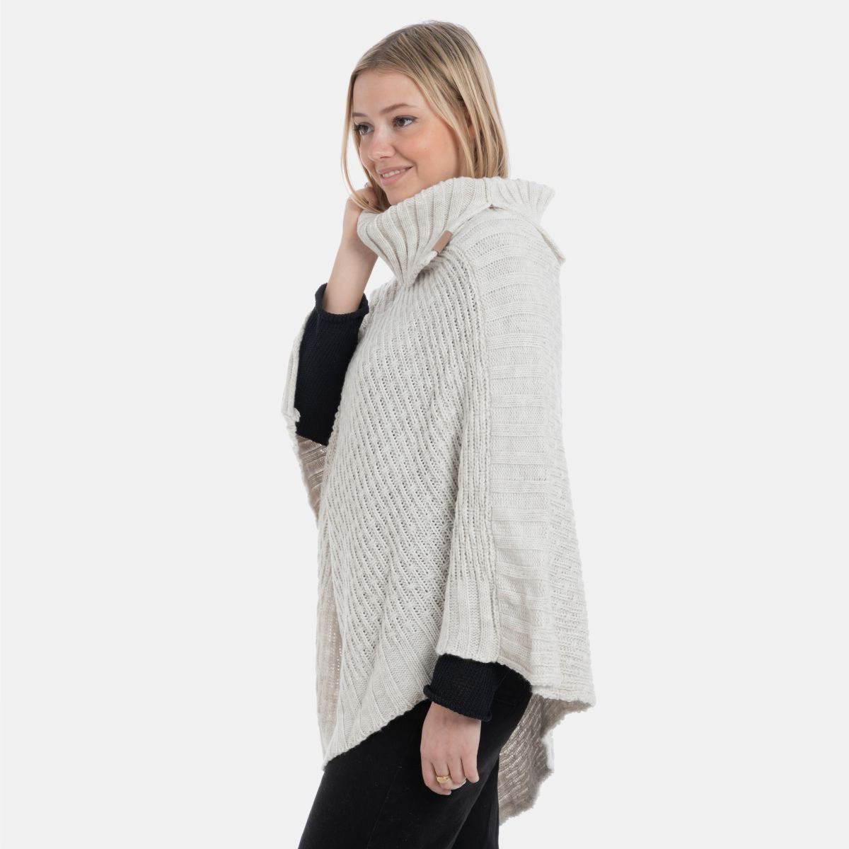 Knit Factory Strickponcho Nicky Ponchos One Size Glatt Beige (1-tlg) modern Strickware Strickartikel Poncho
