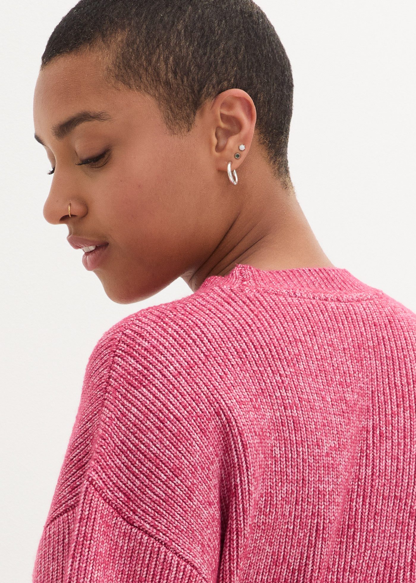 bonprix Strickpullover mit weiten Trompetenärmeln, Oversized-Passform, feiner Rippstrick