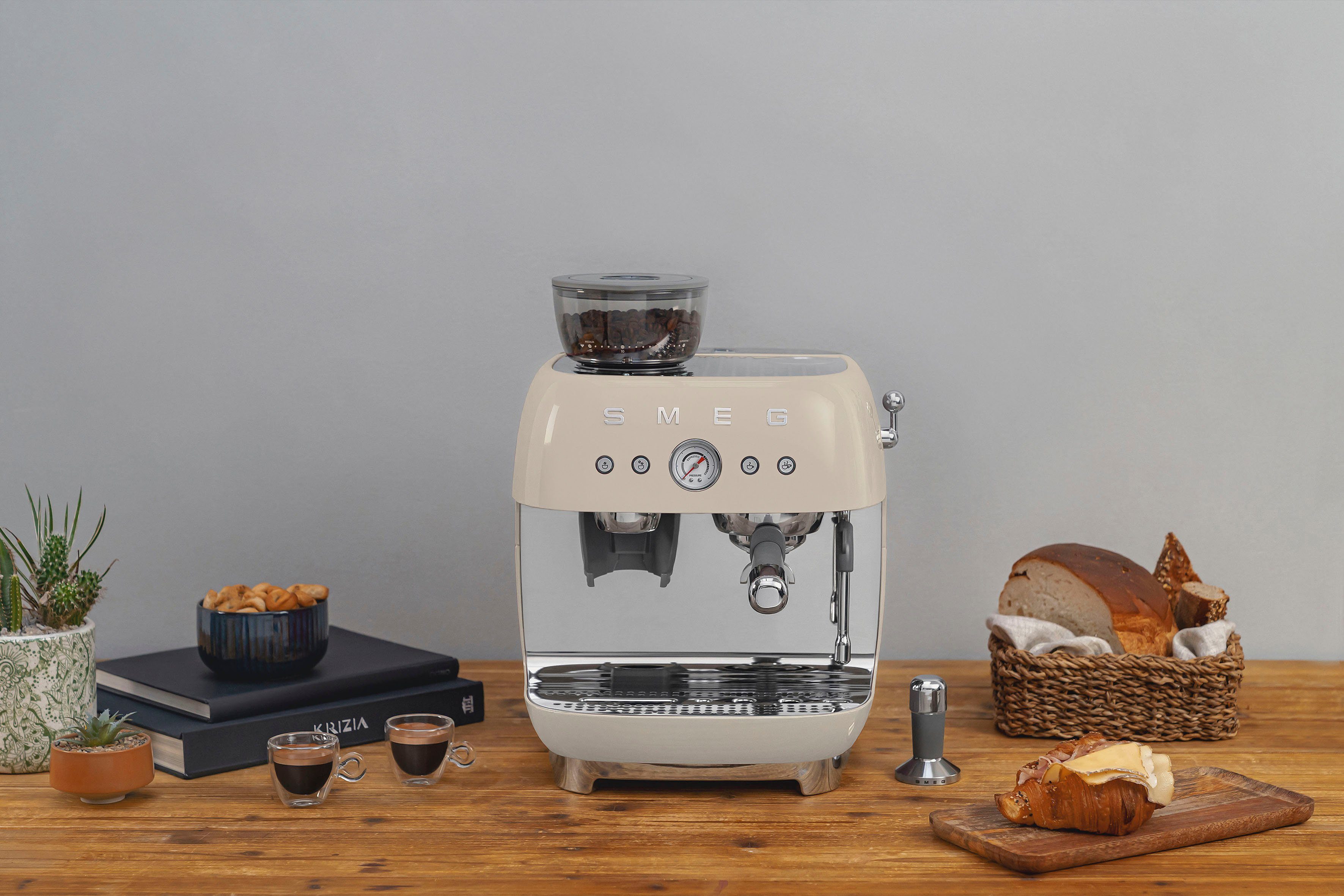 Smeg Espressomaschine EGF03CREU, Kaffeemühle mit integrierter