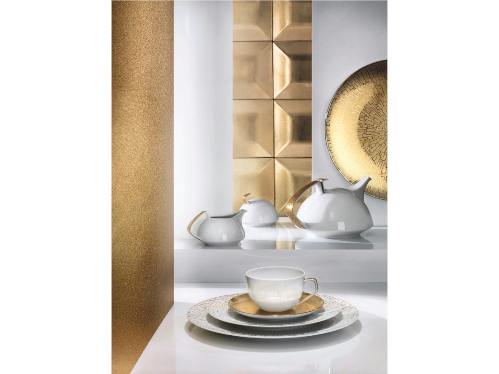 Rosenthal Tasse TAC Gropius Skin Gold Kombi-/Tee-Untertasse 16 cm, Porzellan, Untertasse