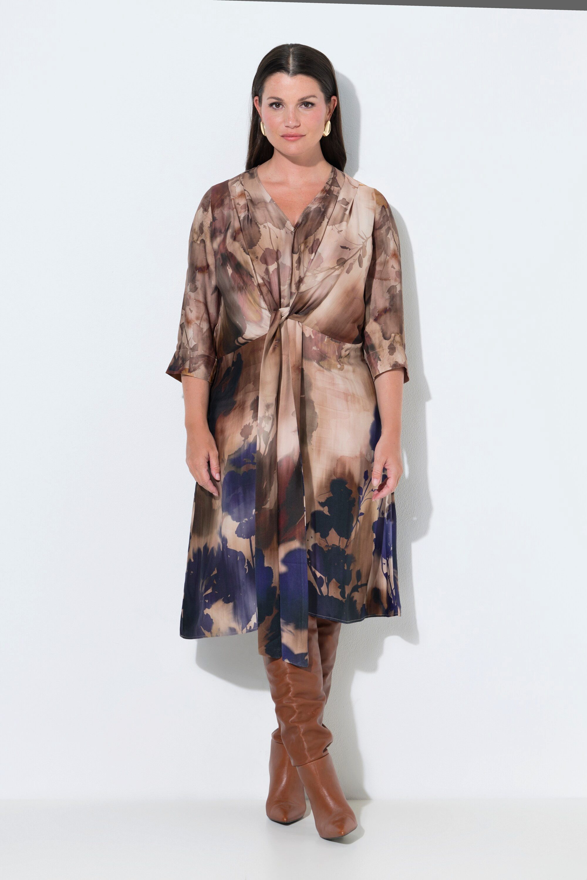 Ulla Popken Jerseykleid Satin-Maxikleid Aquarell-Design V-Ausschnitt