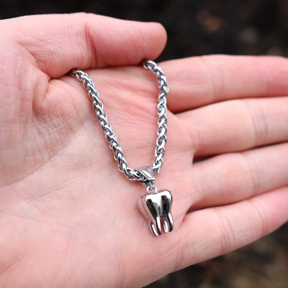 DALMARO Kette mit Anhänger Lederkette Edelstahlkette 316L DER ZAHN, Herren Halskette Biker / Wikinger Kette - Schmuckbox