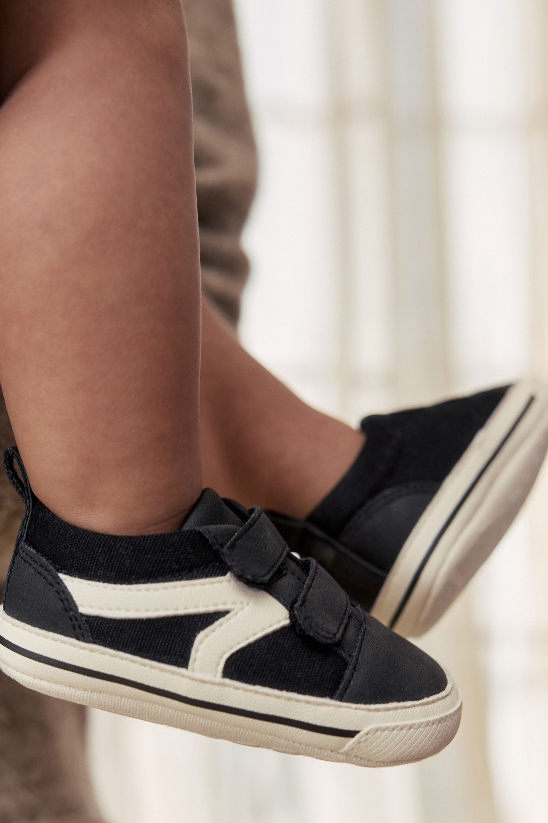 Next Baby Skate-Sneaker mit Klettverschluss Sneaker (1-tlg)
