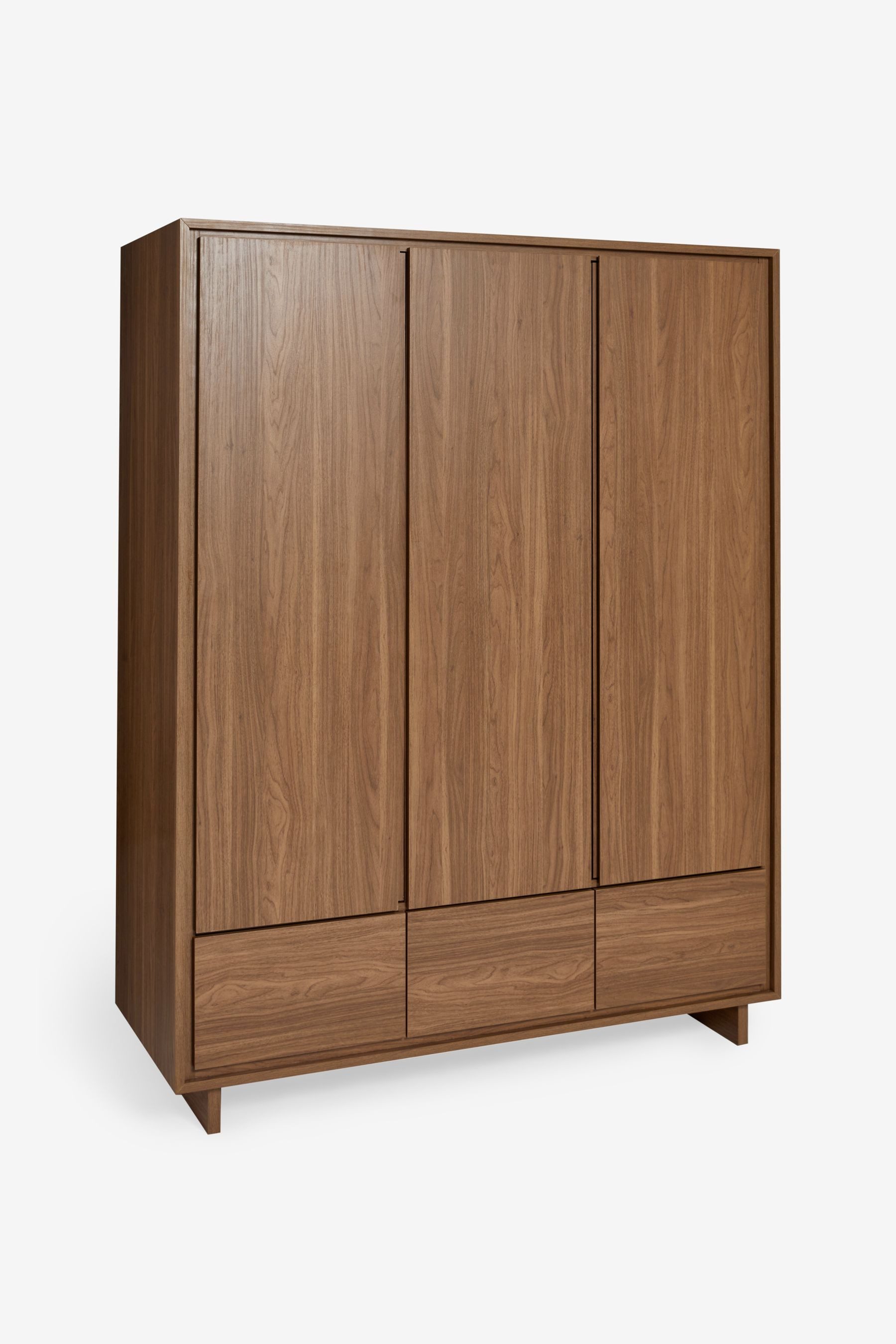 MADE Kleiderschrank MADE.COM Kaci Dreitüriger Kleiderschrank (1-St)