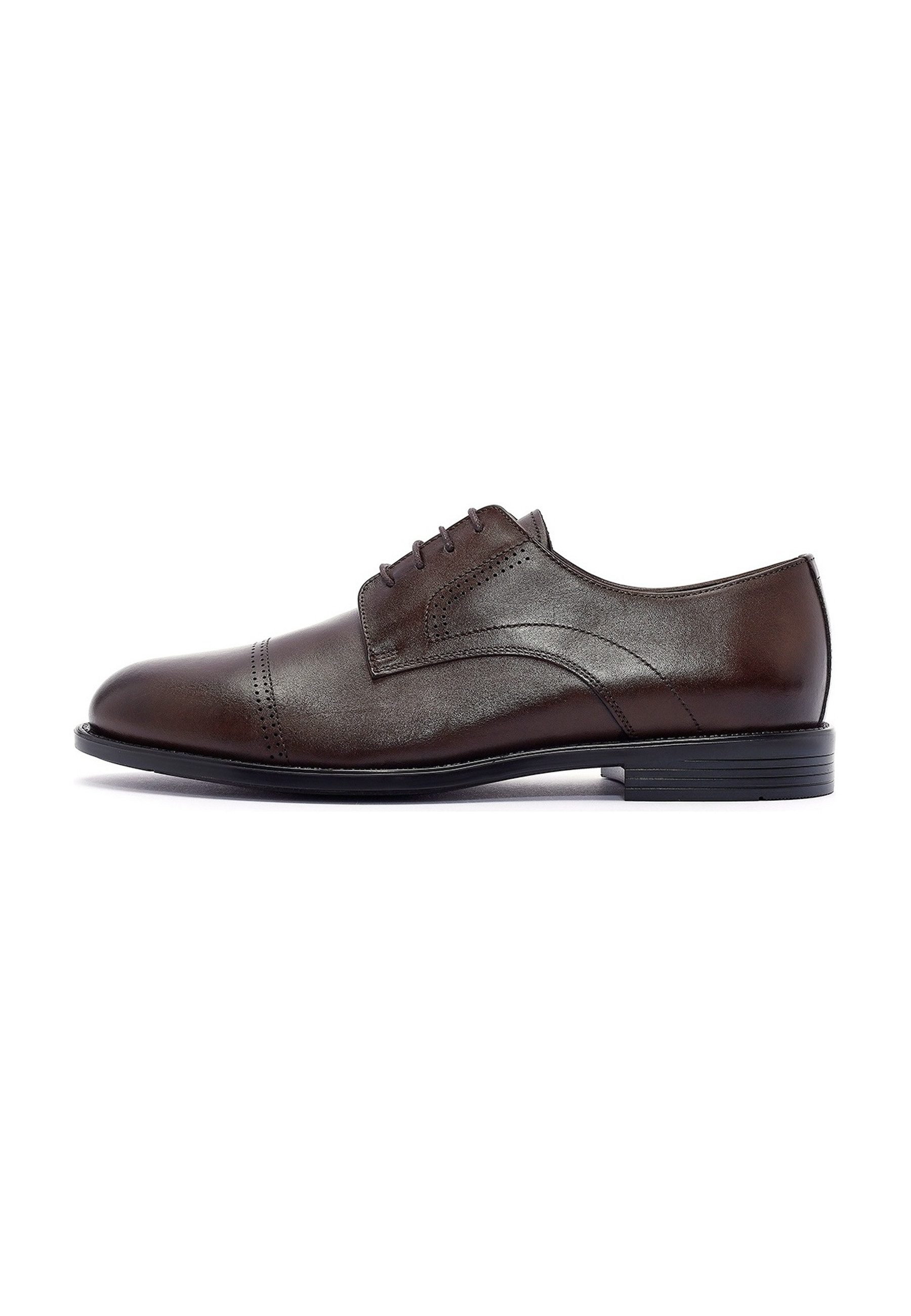 Klassische Schnürschuhe aus Leder Schnürschuh
