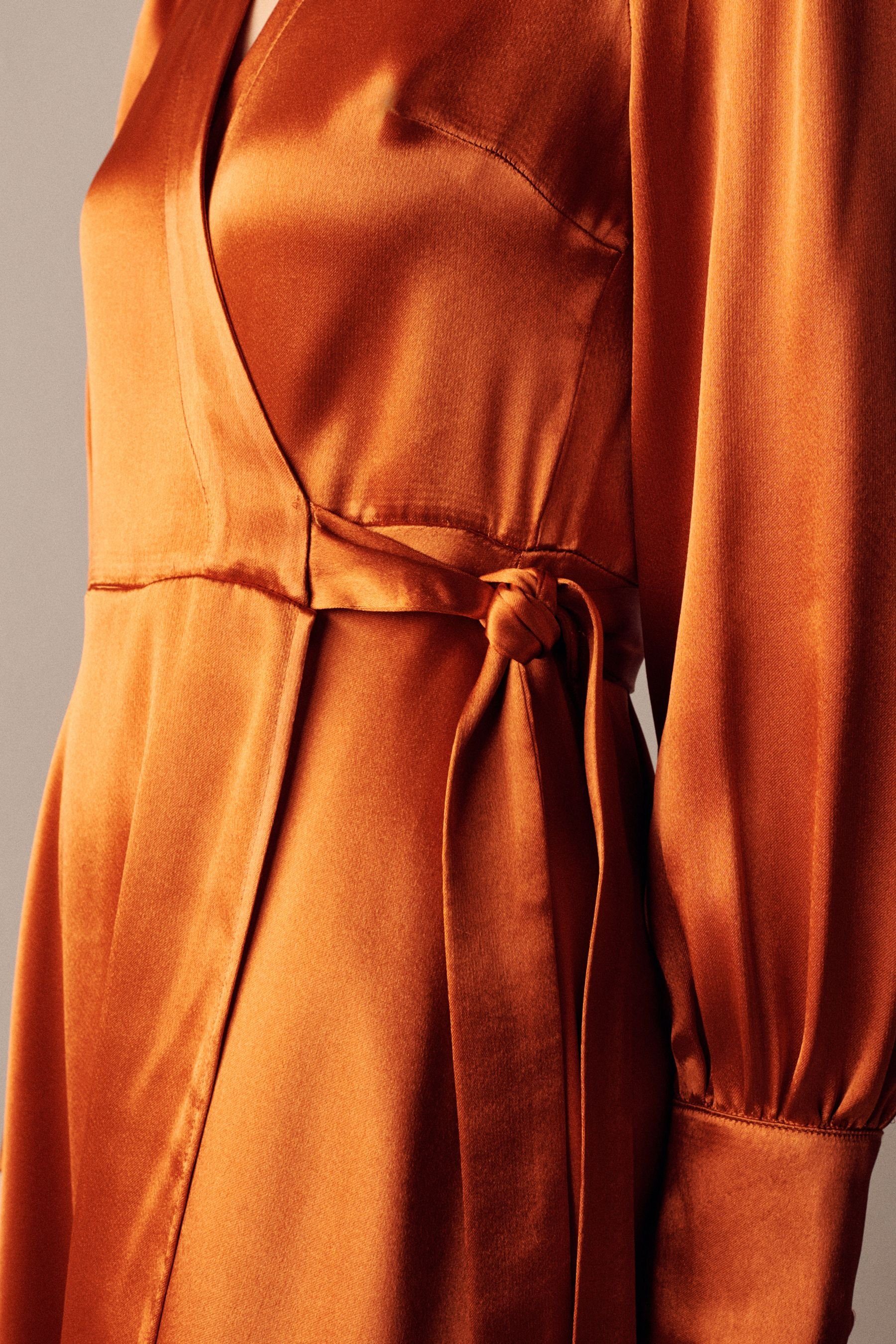 in aus Orange Satin Midikleid Next (1-tlg) Copper Midilänge Hemdkleid