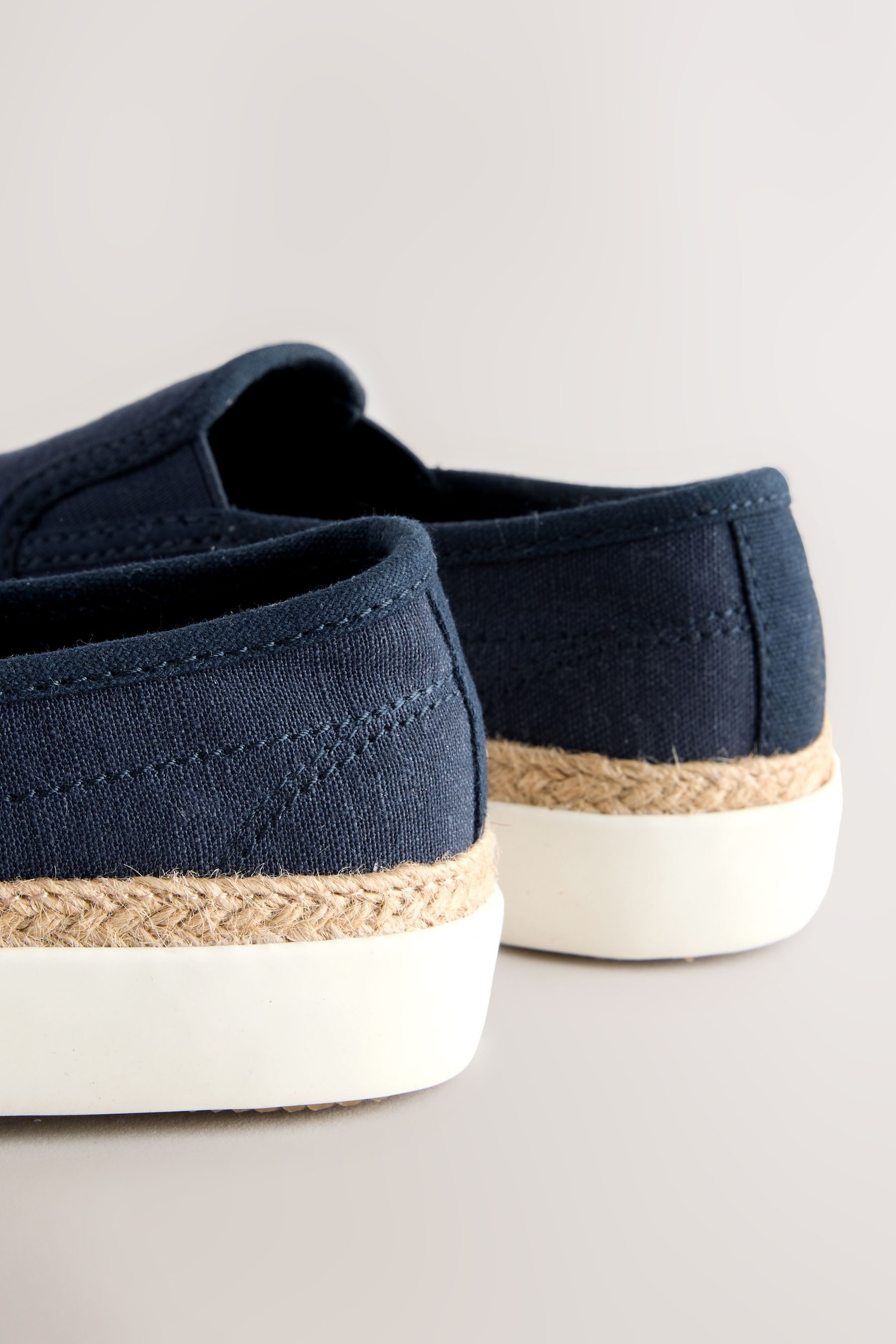 Next Skaterschuhe zum Hineinschlüpfen Slipper (1-tlg)