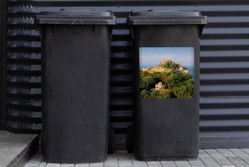 MuchoWow Wandsticker Korfu - Griechenland - Festung - Wald (1 St), Mülleimer-aufkleber, Mülltonne, Sticker, Container, Abfalbehälter